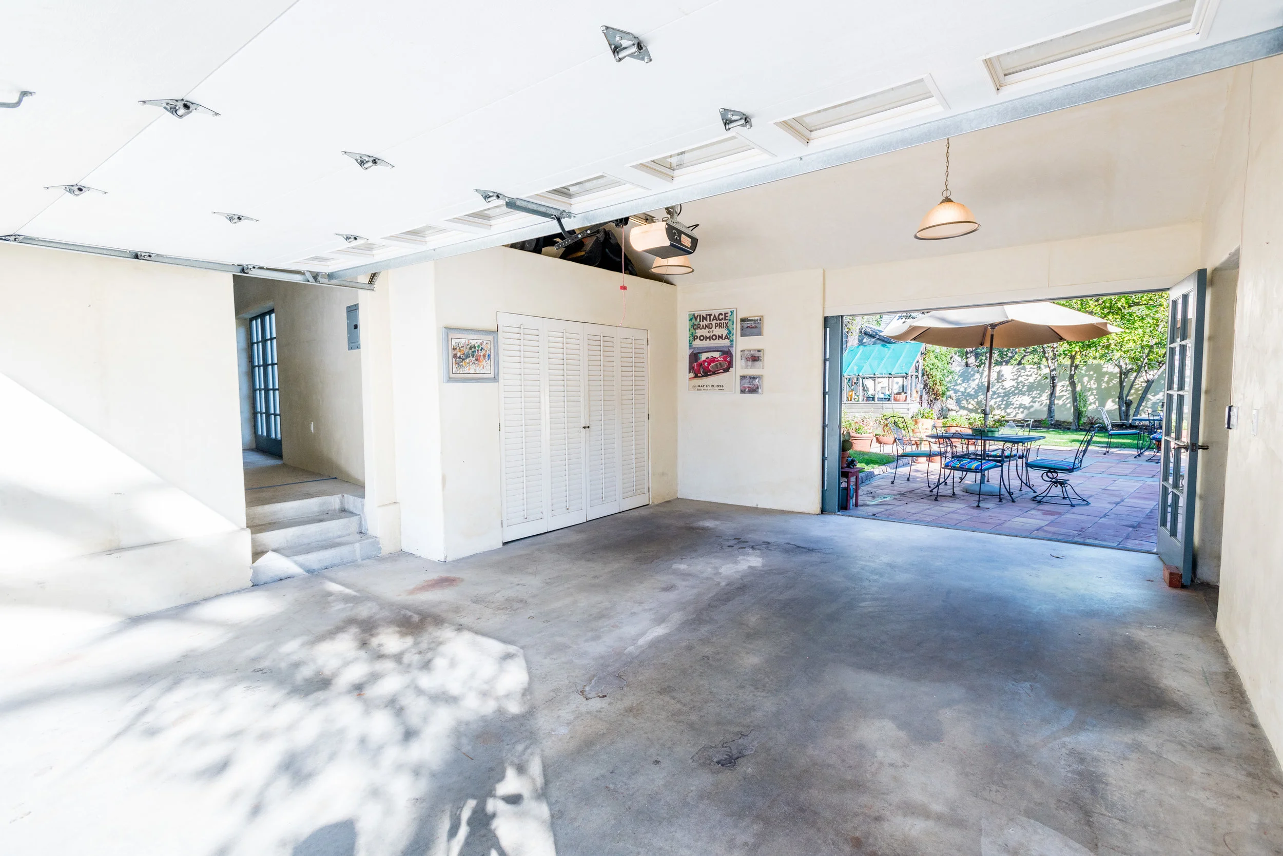 58 Garage1.jpg