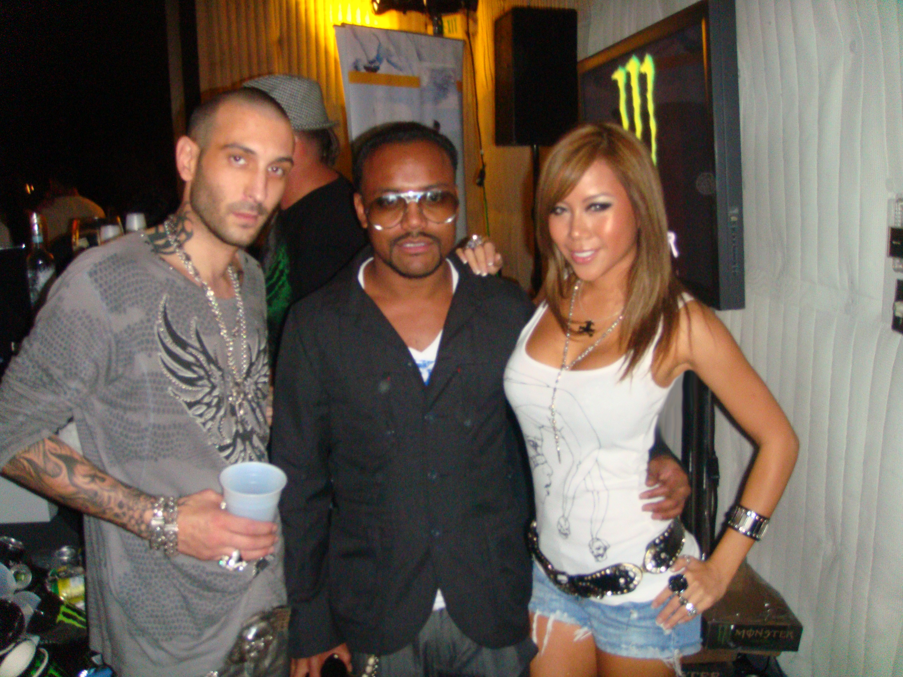 DESIGNER JULIEN CHAMBON & APPLE BLACK EYED PEAS.JPG