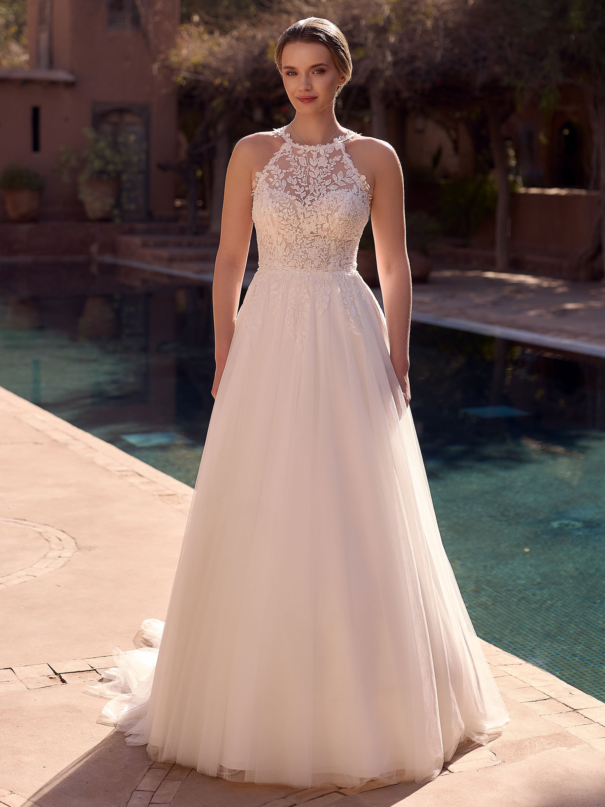 Floria — Sizes 4–14 — Ivory