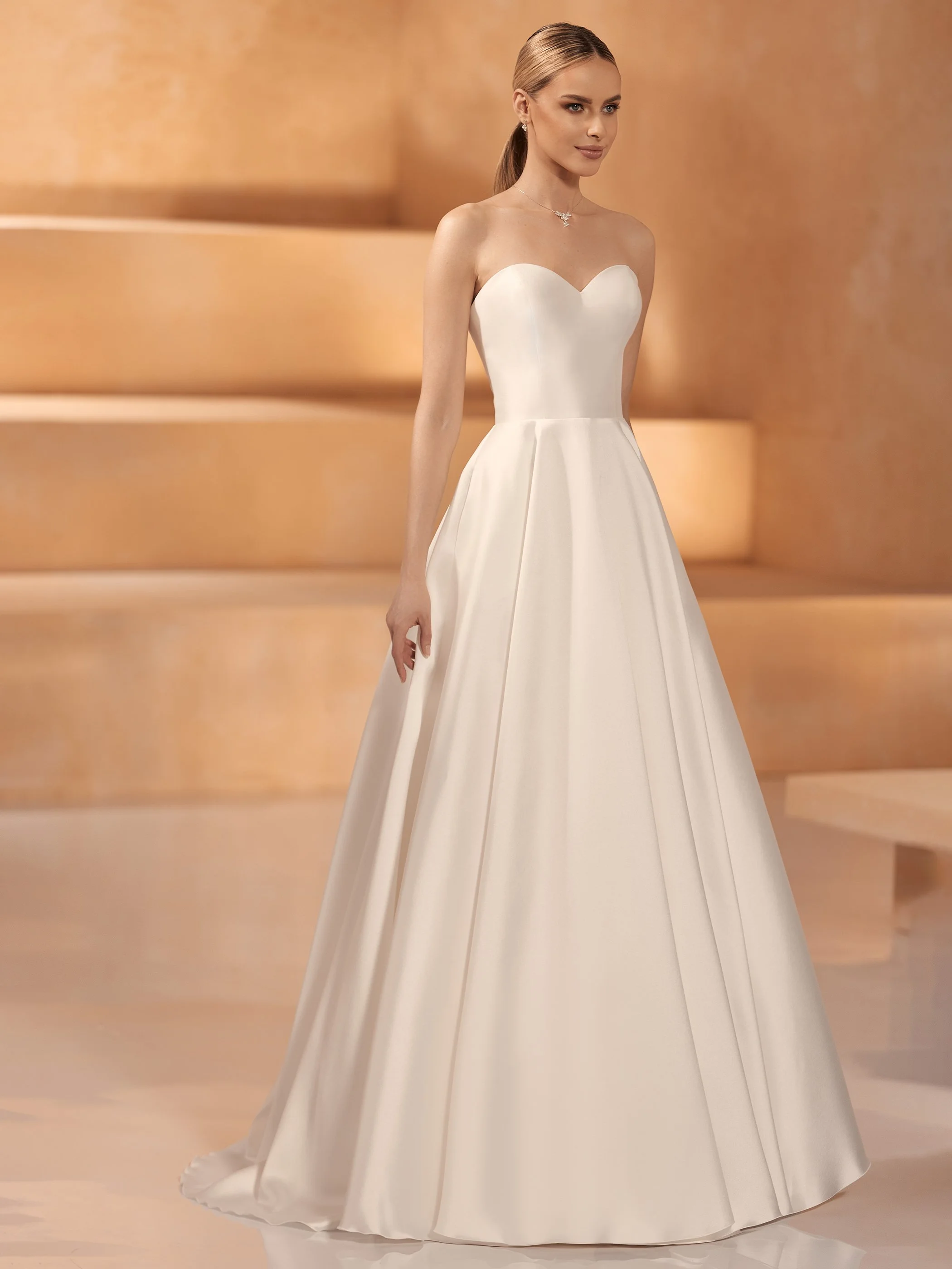 Olga — Sizes 4–18 — Ivory