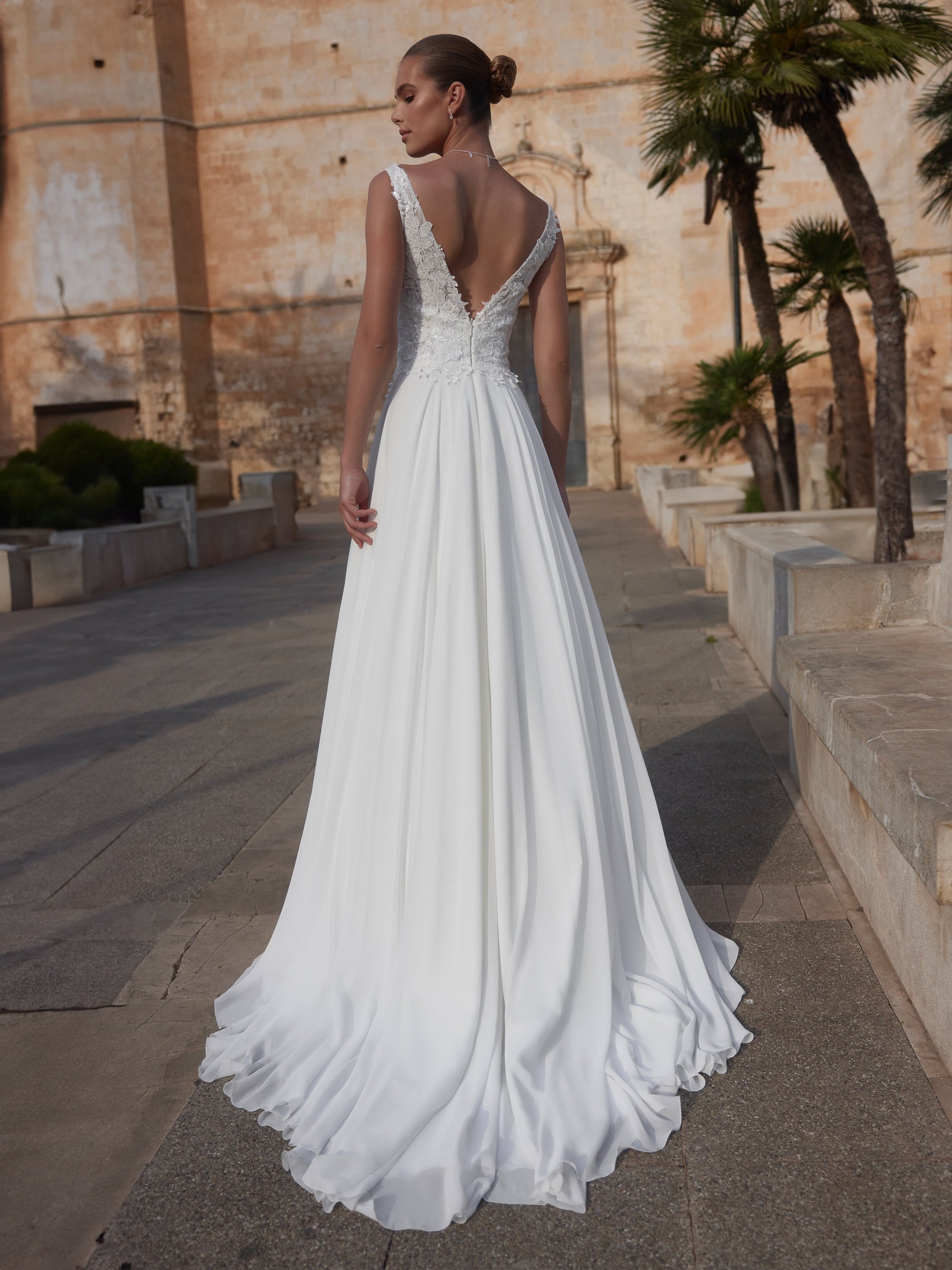 Camelia — back view