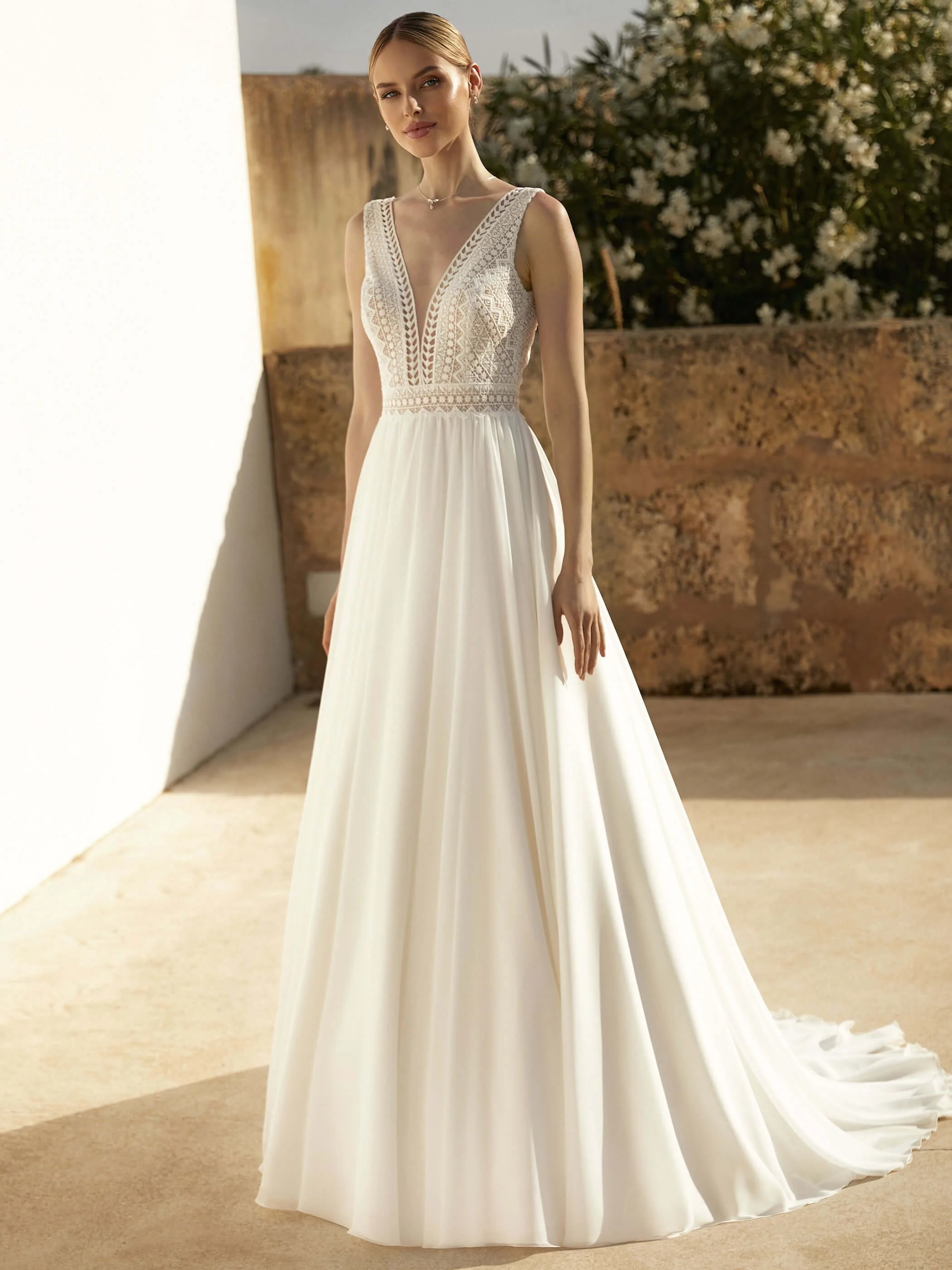 Miley — Sizes 4–14 — Ivory