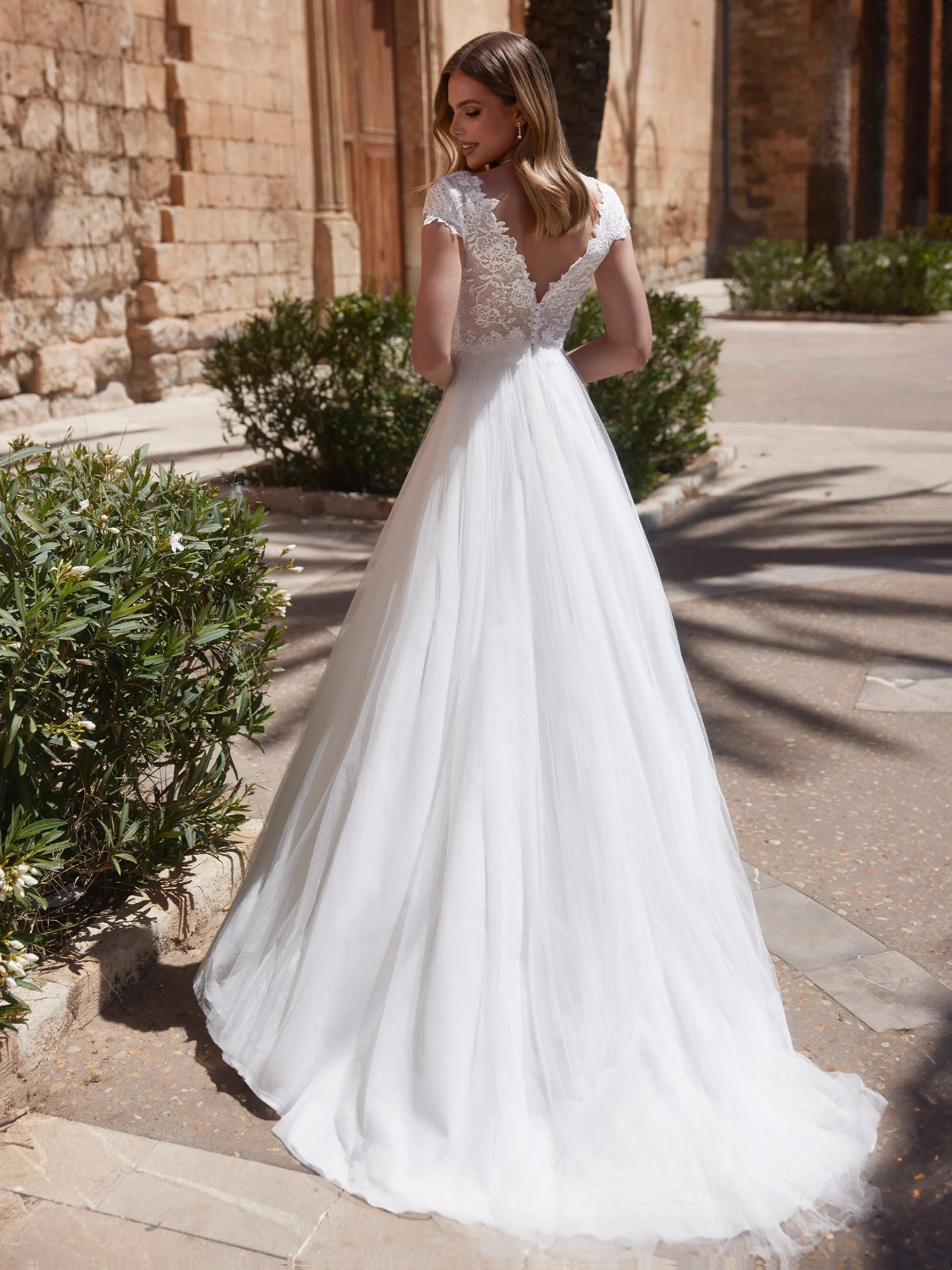 Uriel — back view