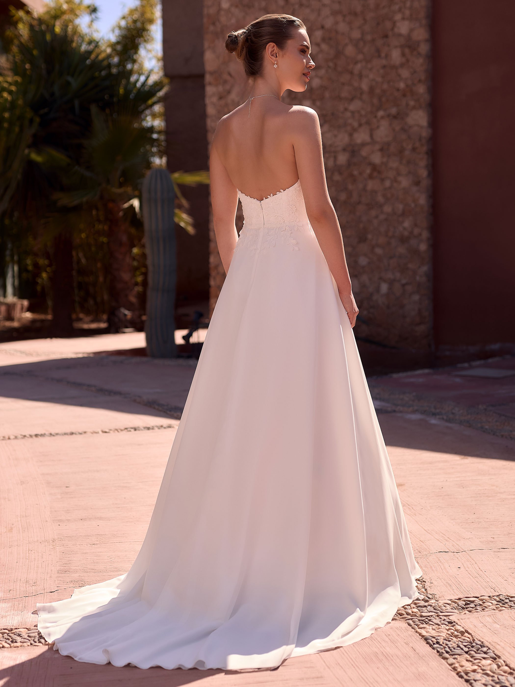 Winnie — back view