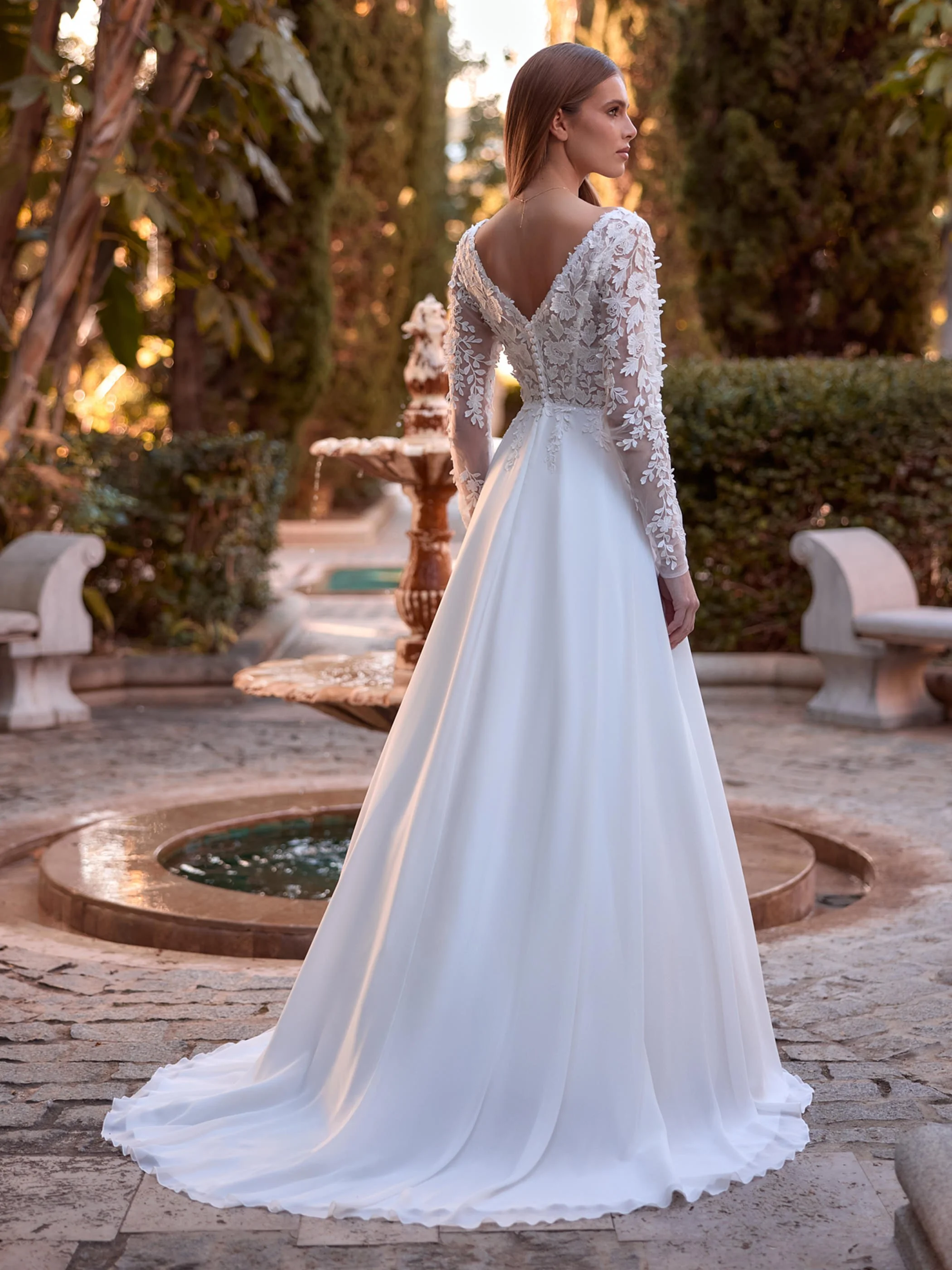 Rosalinda — back view