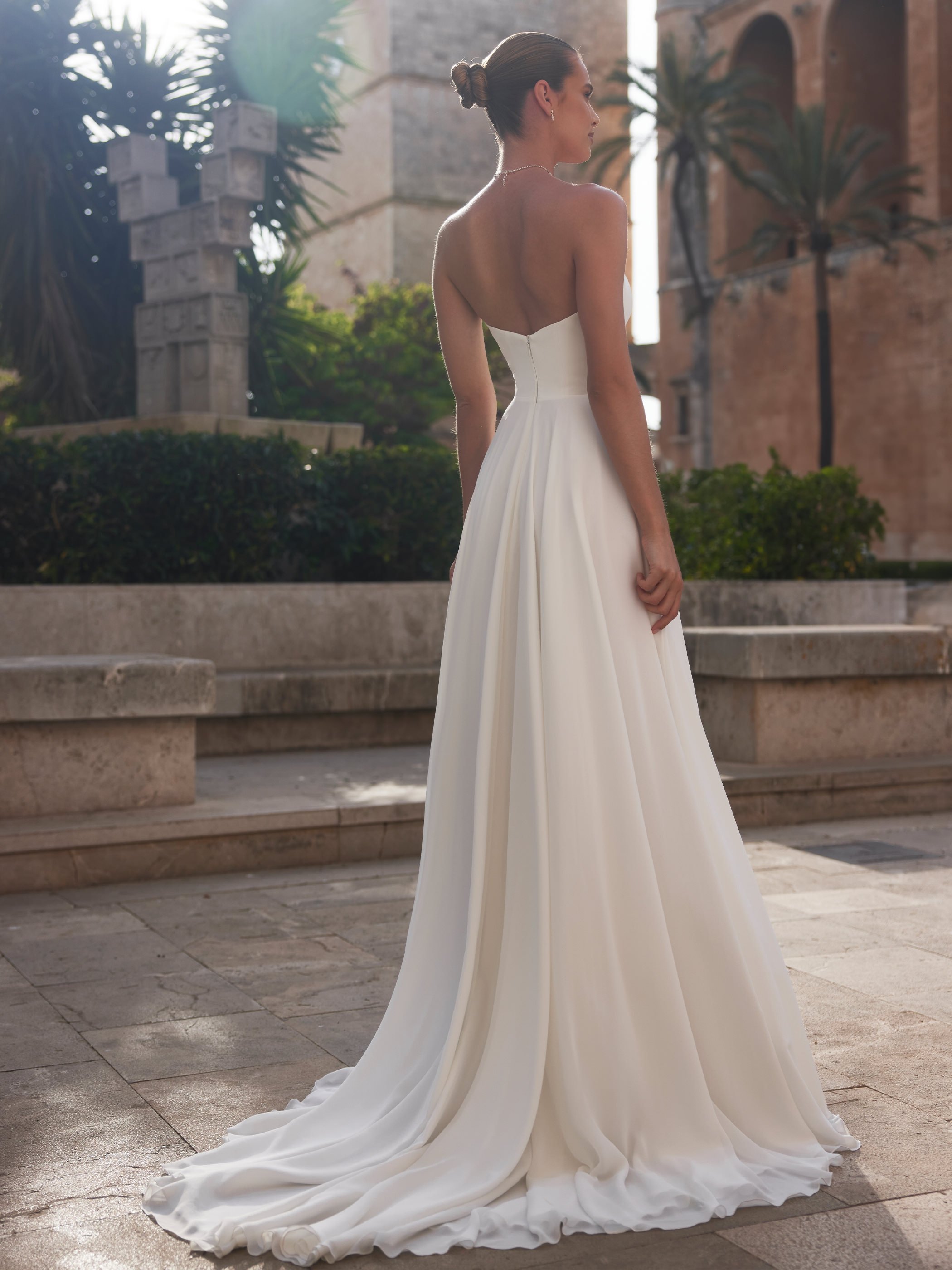 Simona — back view