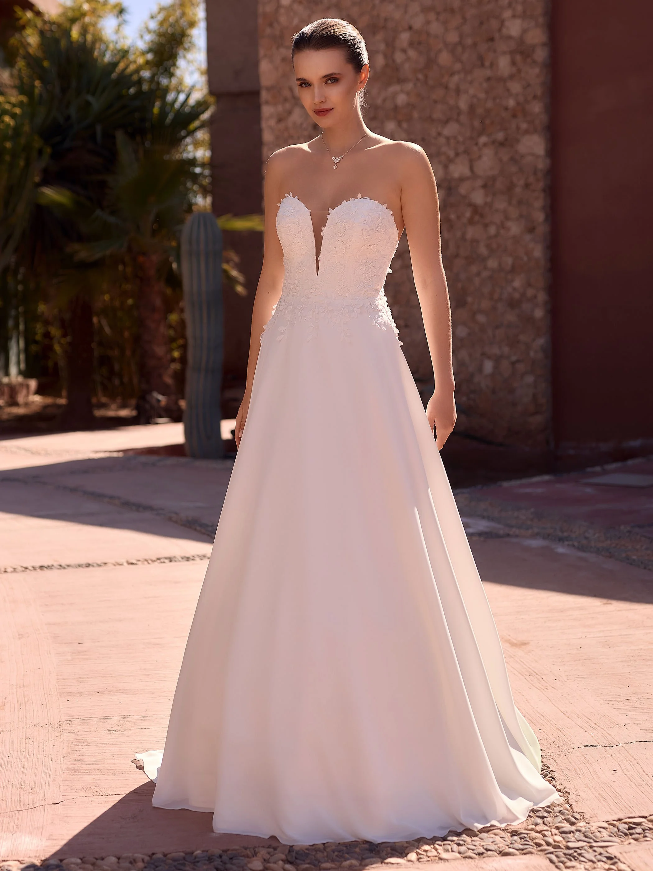 Winnie — Sizes 4–14 — Ivory