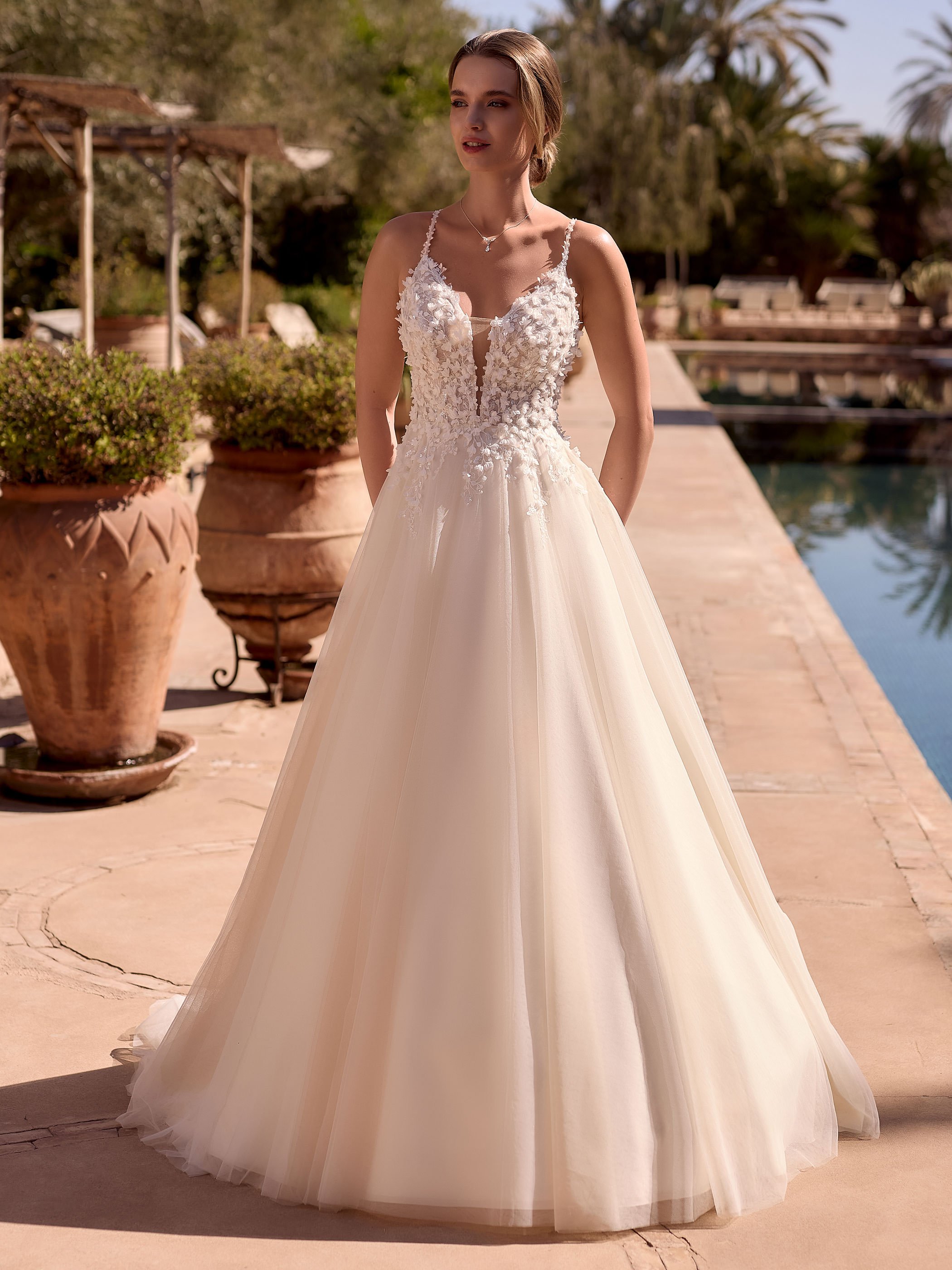 Ariana — Sizes 4–16 — Ivory/Nude