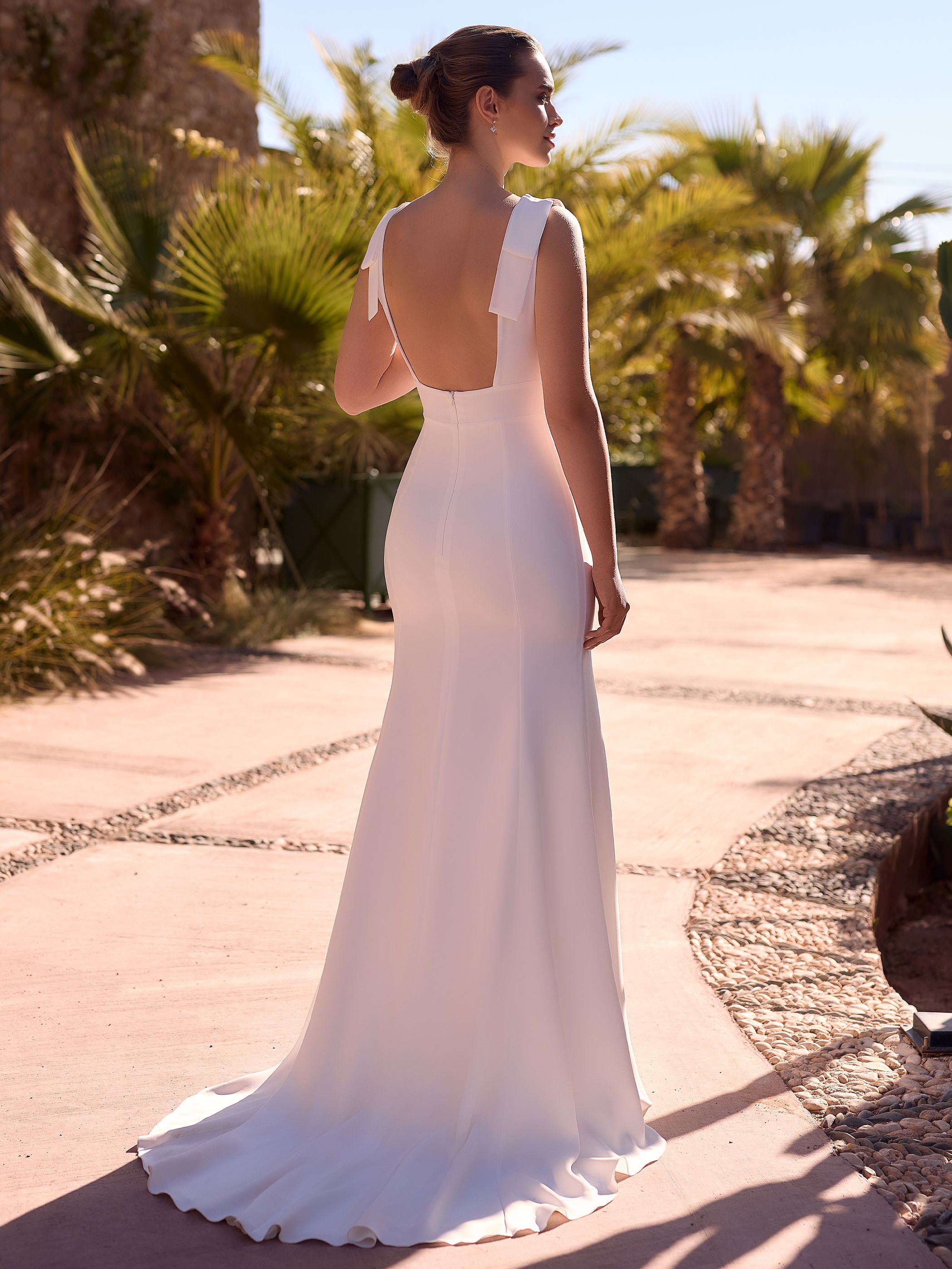 Anika — back view