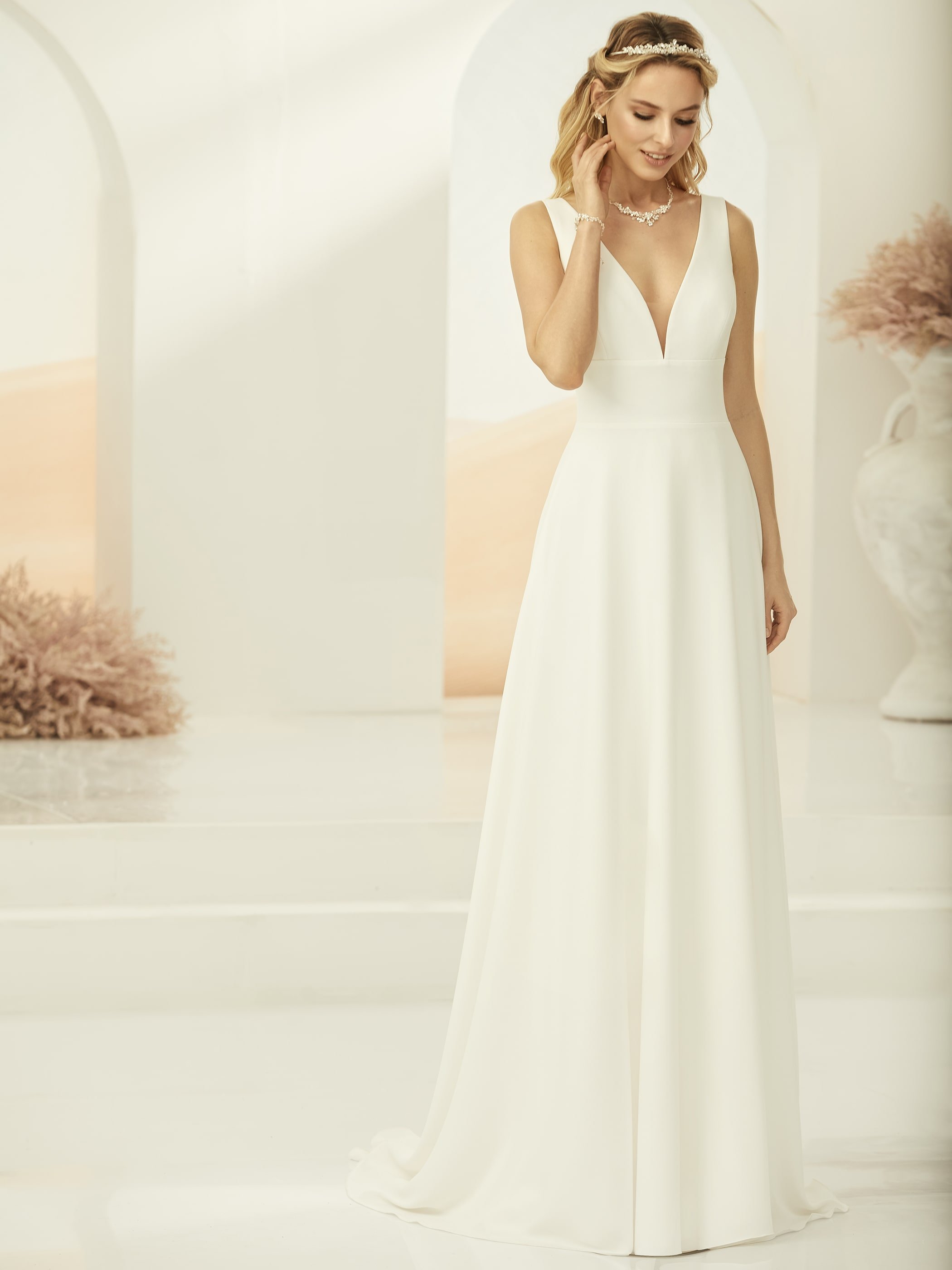 Anastasia — Sizes 4–20 — Ivory