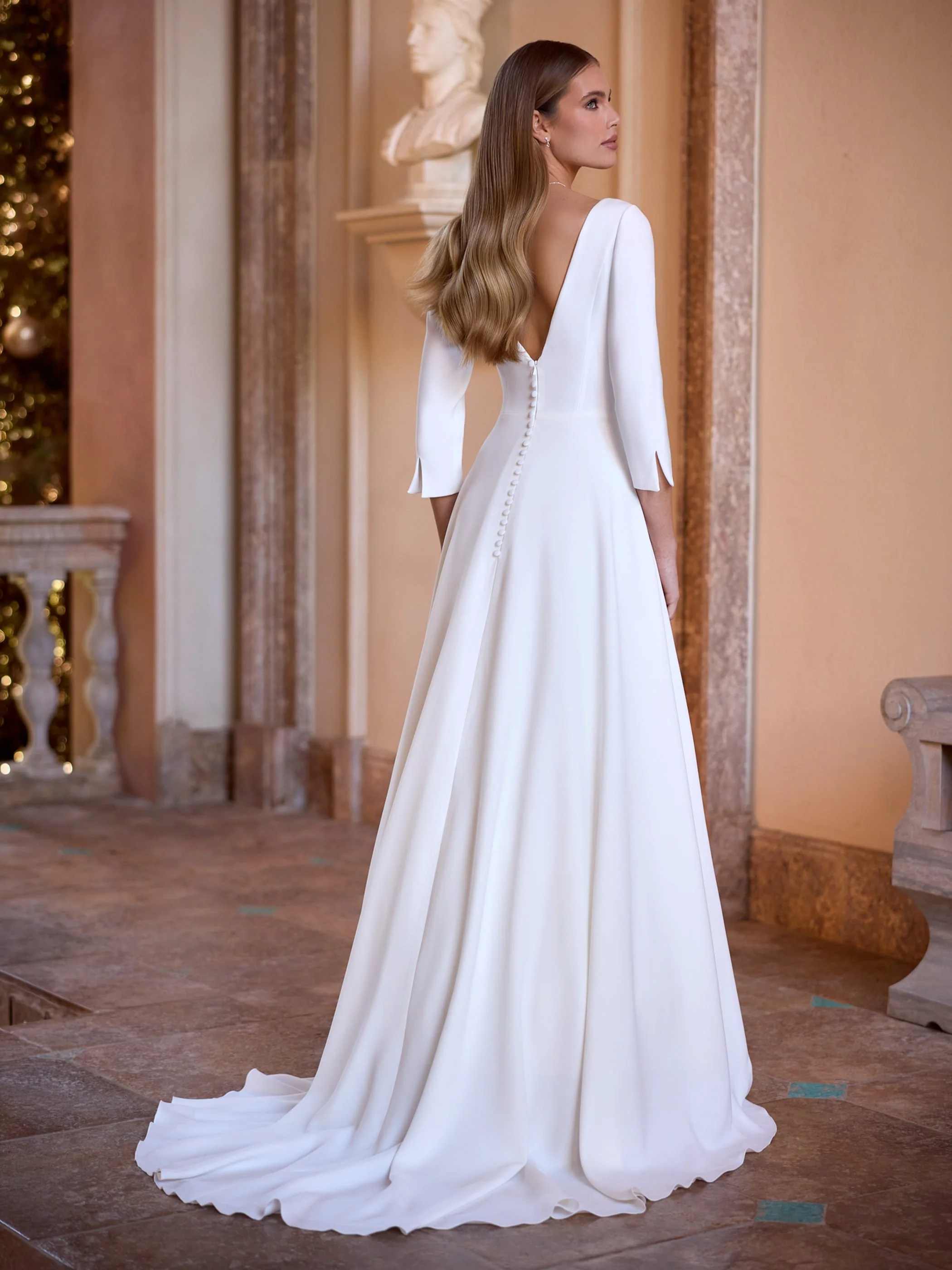 Kalinda — back view