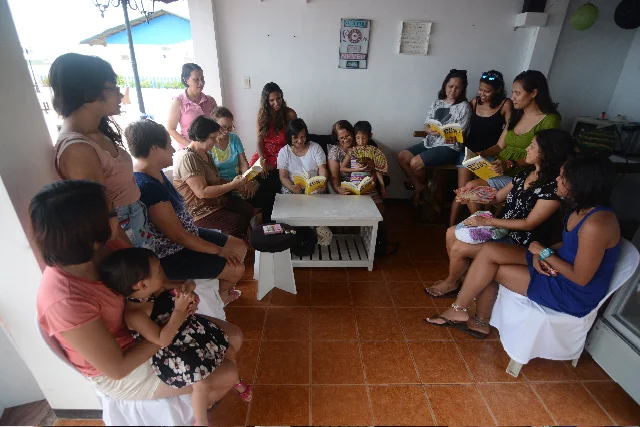 Delia Rodriguez Amaya writes about sharing the book with her family: Then my family (my two daughters who came with me from Brazil, sisters, brother, nieces, nephews, grandnieces, grandnephews) had a reunion at a beach in Pangasinan.  