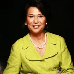 Loida Nicolas Lewis 2.jpg.jpg