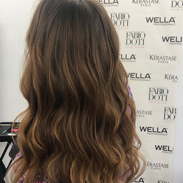 &ldquo;Doesn&rsquo;t matter if your life is perfect, as long as your hair is.&rdquo; 💁🏻&zwj;♀️ A little #balayage to make #brunette more dimensional. Color by @kykla110 .
.
.
.
#wella #nycsalon #kerastase #hairwaves #nycbalayagespecialist #nychairs