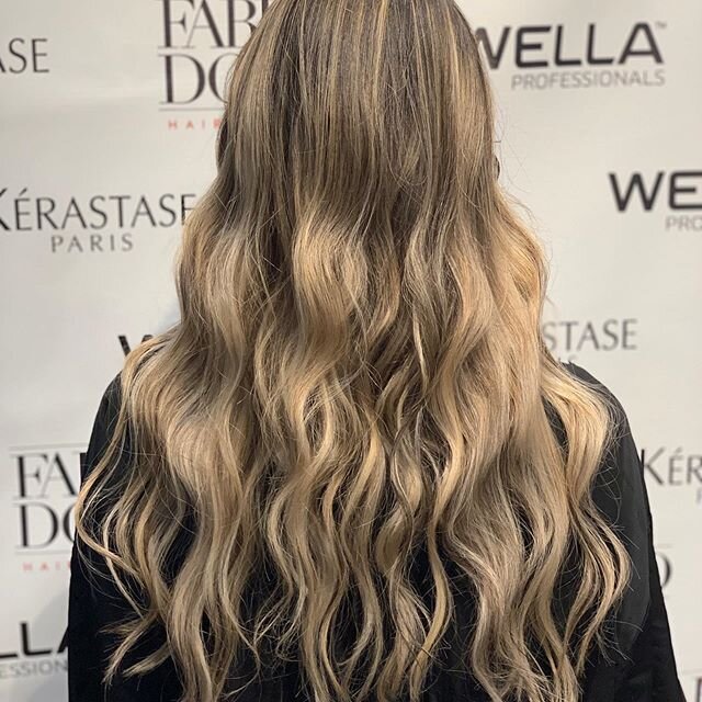 Hairgicians, people who create magic for clients with out a wand... Color by: Alan
Styled by: Fabio himself .
.
.
.

#hair #highlights #balayage # fidi #kerastase #wella #dotiteam #team doti #alan #wallstreet #downtownnyc #batterypark #tribecamoms #h