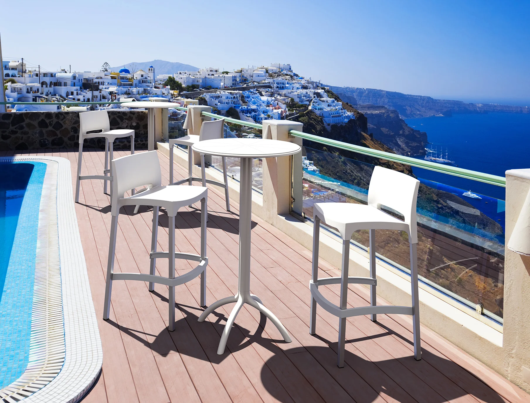 new_contract_gallery_379_gio_octopus_bar@2x.jpg