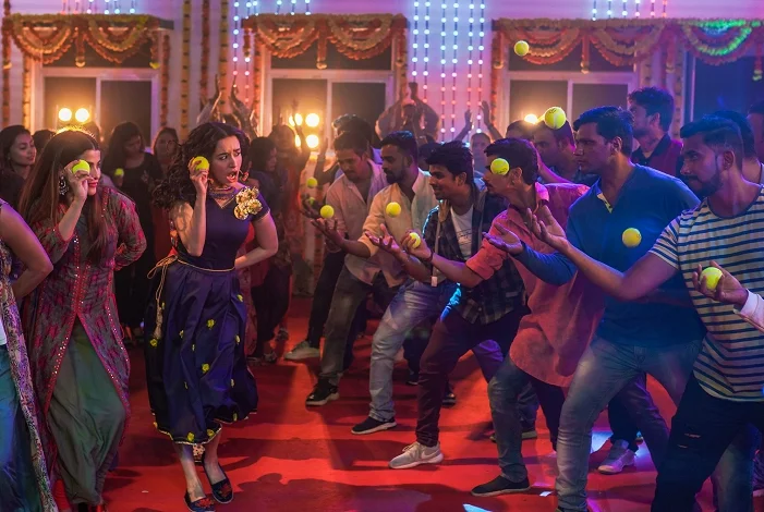 Presenting the third video song "Hard Hard " from the movie "Batti Gul Meter Chalu"."The song is in the voice of " Mika Singh, Sachet Tandon & Prakriti Kakar composed by "Sachet-Parampara" and the lyrics of this new song are penned by " Siddharth-Garima". GULSHAN KUMAR, T-Series and Virendrra Arora present In Association Krti Pictures, Batti Gul Meter Chalu is an upcoming Indian Hindi film directed by Shree Narayan Singh and is produced by Bhushan Kumar, Krishan Kumar, Shree Narayan Singh, Nitin Chandrachud, Kusum Arora and Nishant Pitti. This movie is featuring Shahid Kapoor, Shraddha Kapoor, Divyendu Sharma and Yami Gautam in the lead roles. Song : Hard Hard Singers : Mika Singh, Sachet Tandon, Prakriti Kakar Music : Sachet-Parampara Lyrics : Siddharth-Garima Music produced by : Abhijit Vaghani Additional programming : Sourabh Lokhande Mix and Mastered by Aftab Khan at Headroom Studio Mumbai Mix assistant Vatsal Chevli Music Assistants - O2SRK Vocals Recorded at : Neo Sound by Pranjal Bor