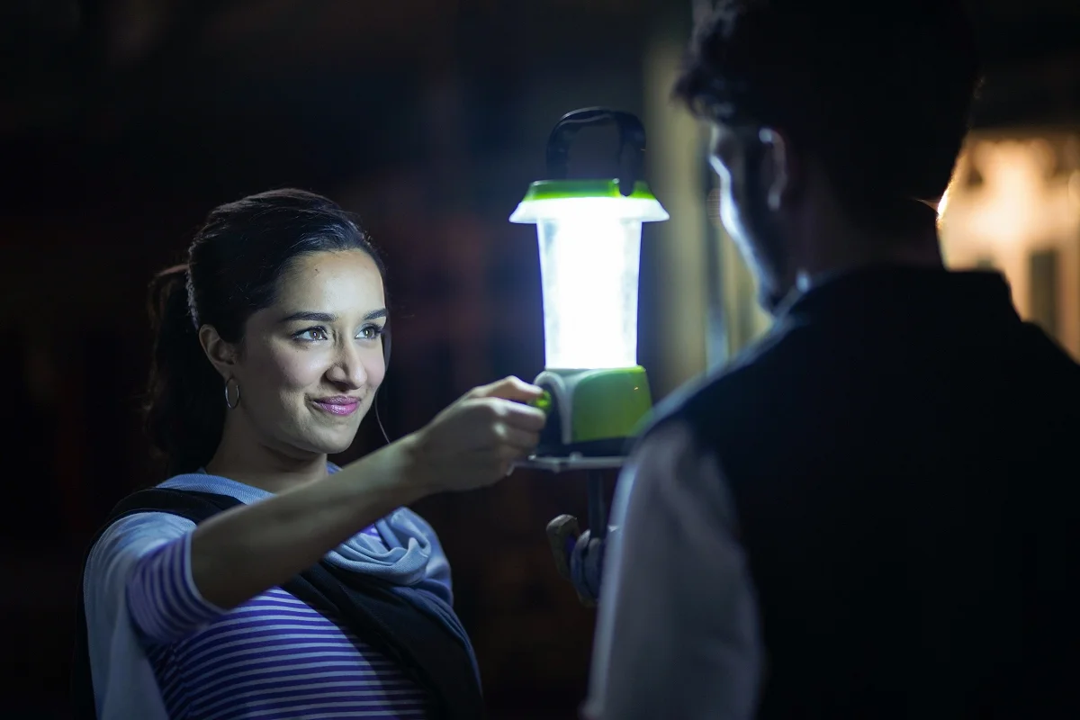 Presenting the second video song "Dekhte Dekhte" from the Hindi movie "Batti Gul Meter Chalu". This Bollywood rendition of Nusrat Fateh Ali Khan original song is done by Rochak Kohli and sung by Atif Aslam. The Song features Shahid Kapoor, Shraddha Kapoor in the video. GULSHAN KUMAR, T-Series and Virendrra Arora present In Association Krti Pictures, Batti Gul Meter Chalu is an upcoming Indian Hindi film directed by Shree Narayan Singh and is produced by Bhushan Kumar, Krishan Kumar, Shree Narayan Singh, Nitin Chandrachud, Kusum Arora and Nishant Pitti. This movie is featuring Shahid Kapoor, Shraddha Kapoor, Divyendu Sharma and Yami Gautam in the lead roles. Song Credits : Song: Dekhte Dekhte Singer: Atif Aslam Written by Nusrat Fateh Ali Khan / Manoj Muntashir Composer - Nusrat Fateh Ali Khan / Rochak Kohli Published by WOMAD Music Ltd / T-Series ►Additional credits Song Produced, Mixed and Mastered by - Bharat Goel @ Global Sound Labs Associate Programming, Keys by - Feroz Khan Guitars by - Mohit Dogra Additional Vocals by - Altamash Faridi, Ashish
