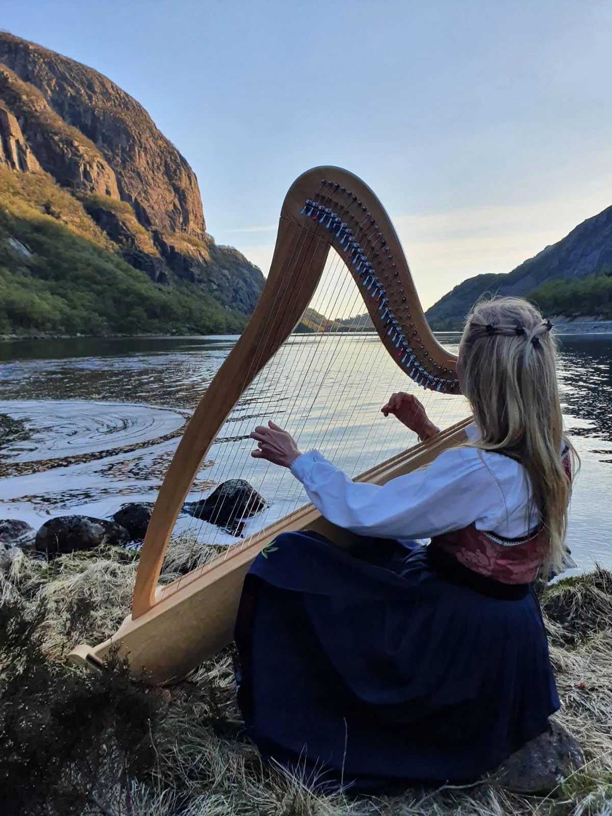 harp eleni cay profile.jpg