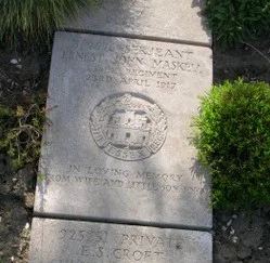Ernest's grave at Boulogne Eastern Cemetery