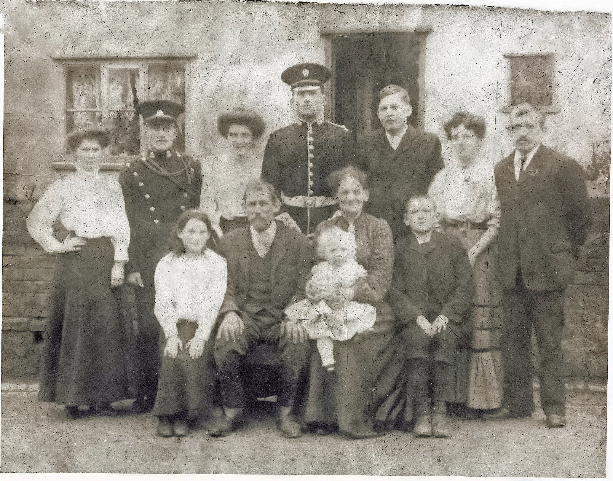 Robert Ward's family oct 1909-3.jpg