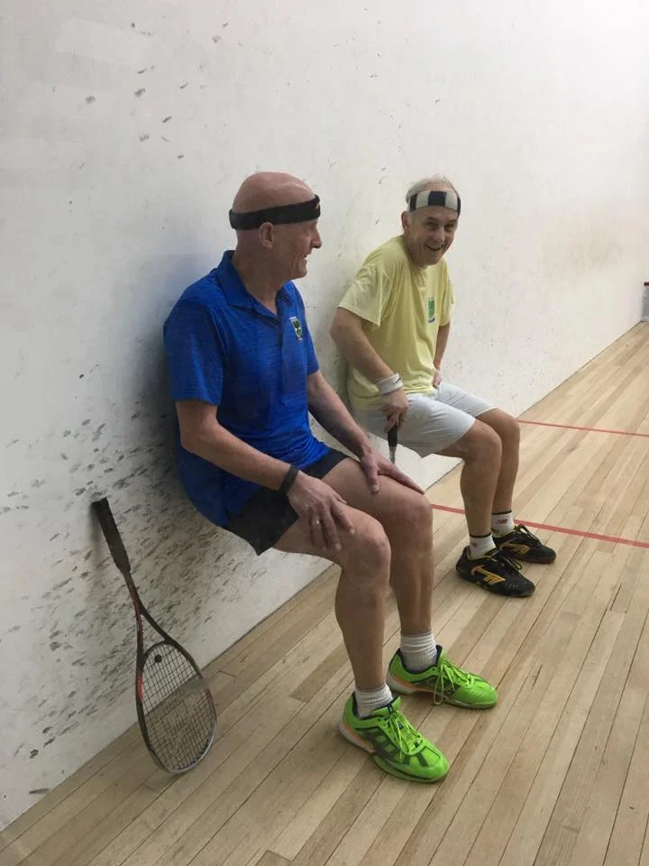 Wall sit Peter Richard.jpg