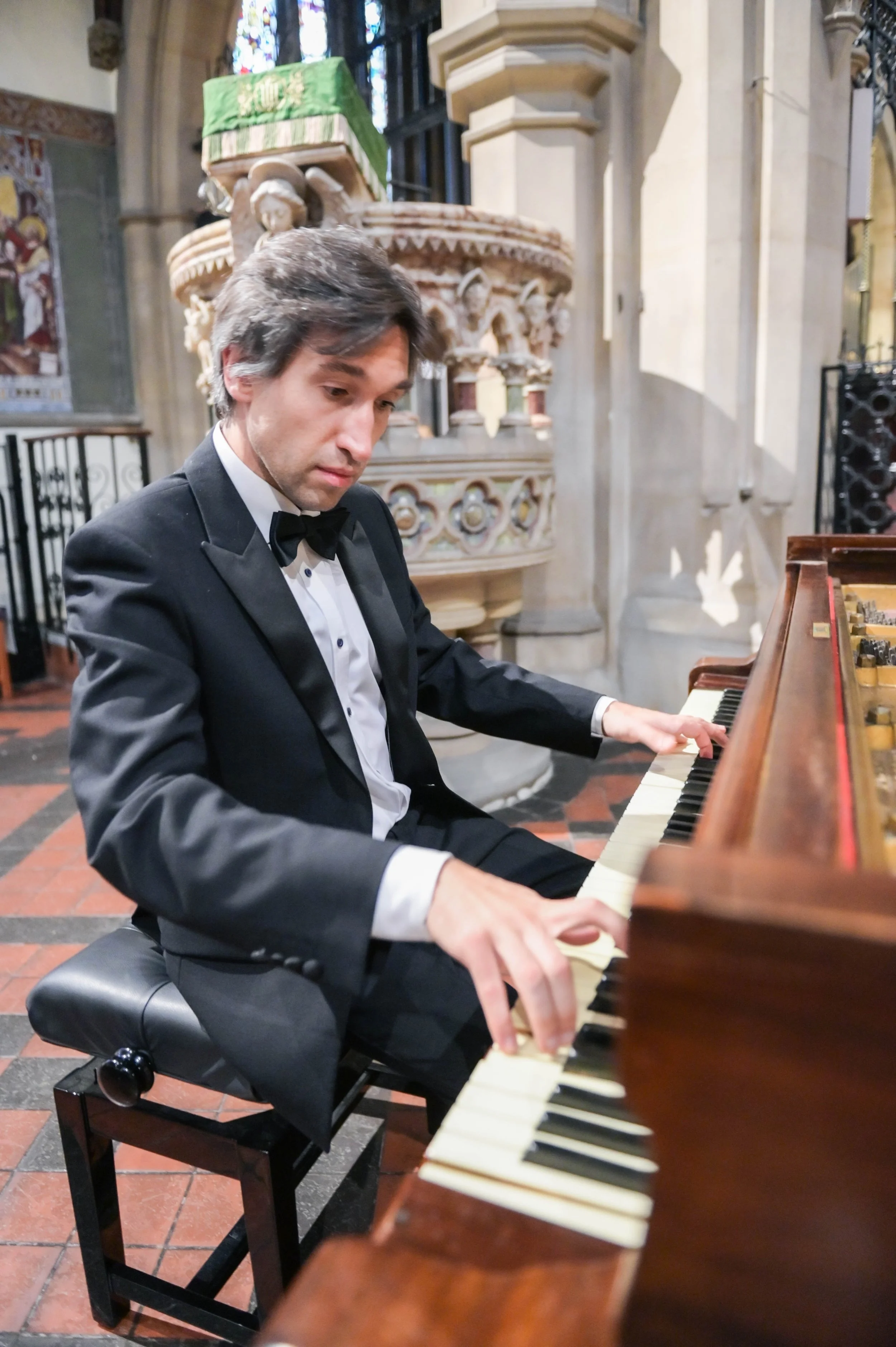 Ivan Hovorum (piano)