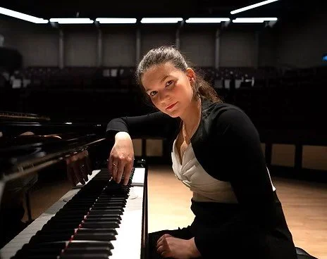 Maria Stratigou (piano)
