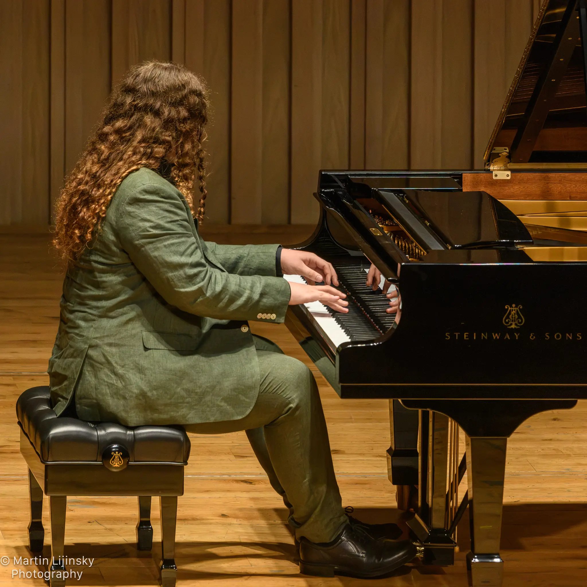 Frederick Johnston (piano)