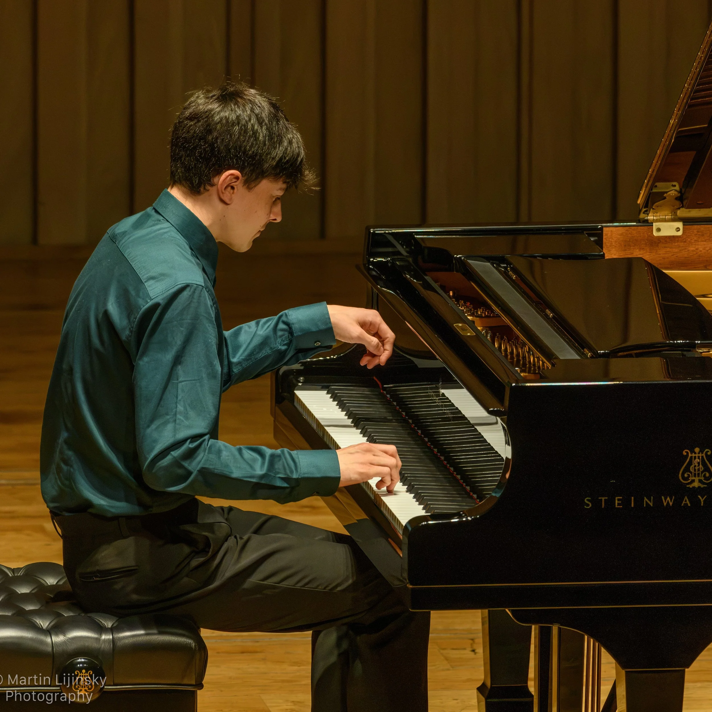 Christopher Hawkins (piano)
