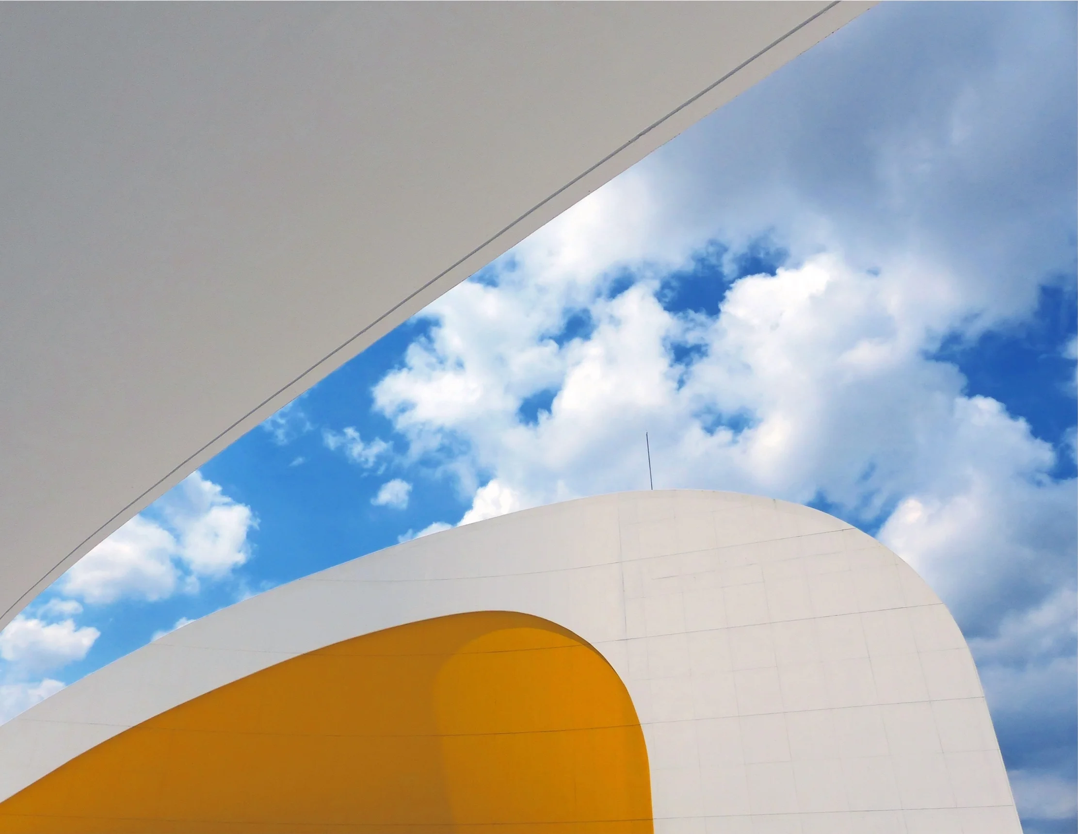 Centro Niemeyer. Avilés / Arquitecto Oscar Niemeyer