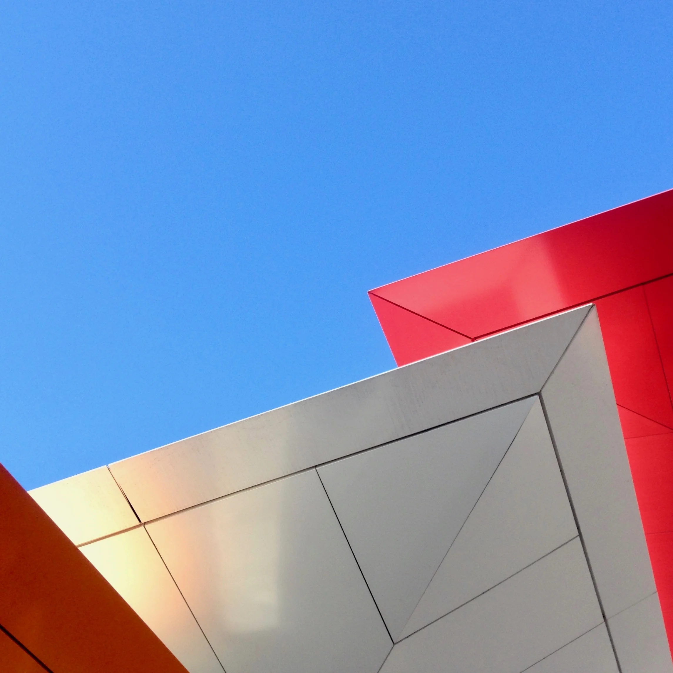 Gasolinera. Madrid / Arquitecto Norman Foster + Partners 