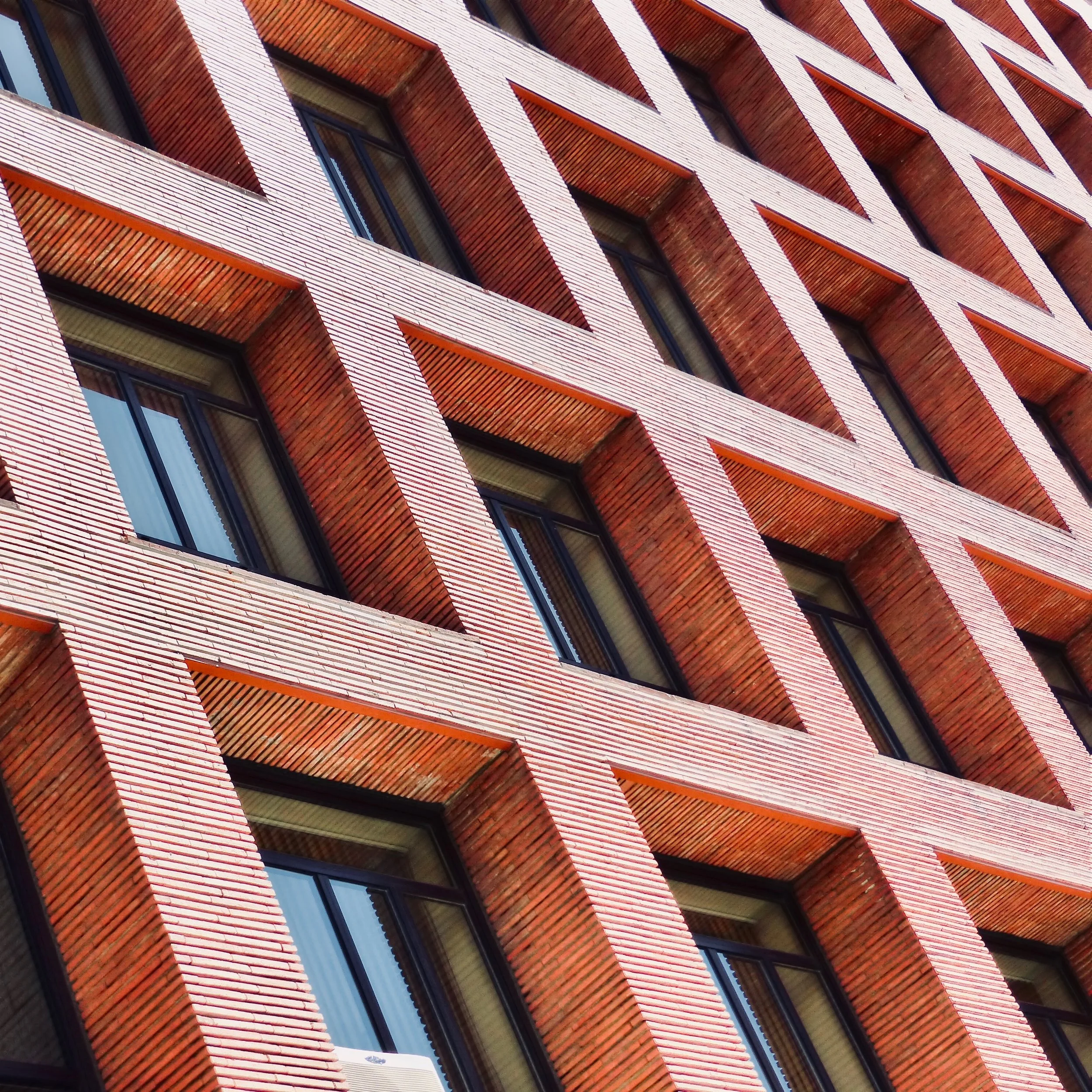 Ministerio de Sanidad, Consumo y Bienestar Social. Madrid / Arquitectos Francisco Cabrero y Rafael Aburto