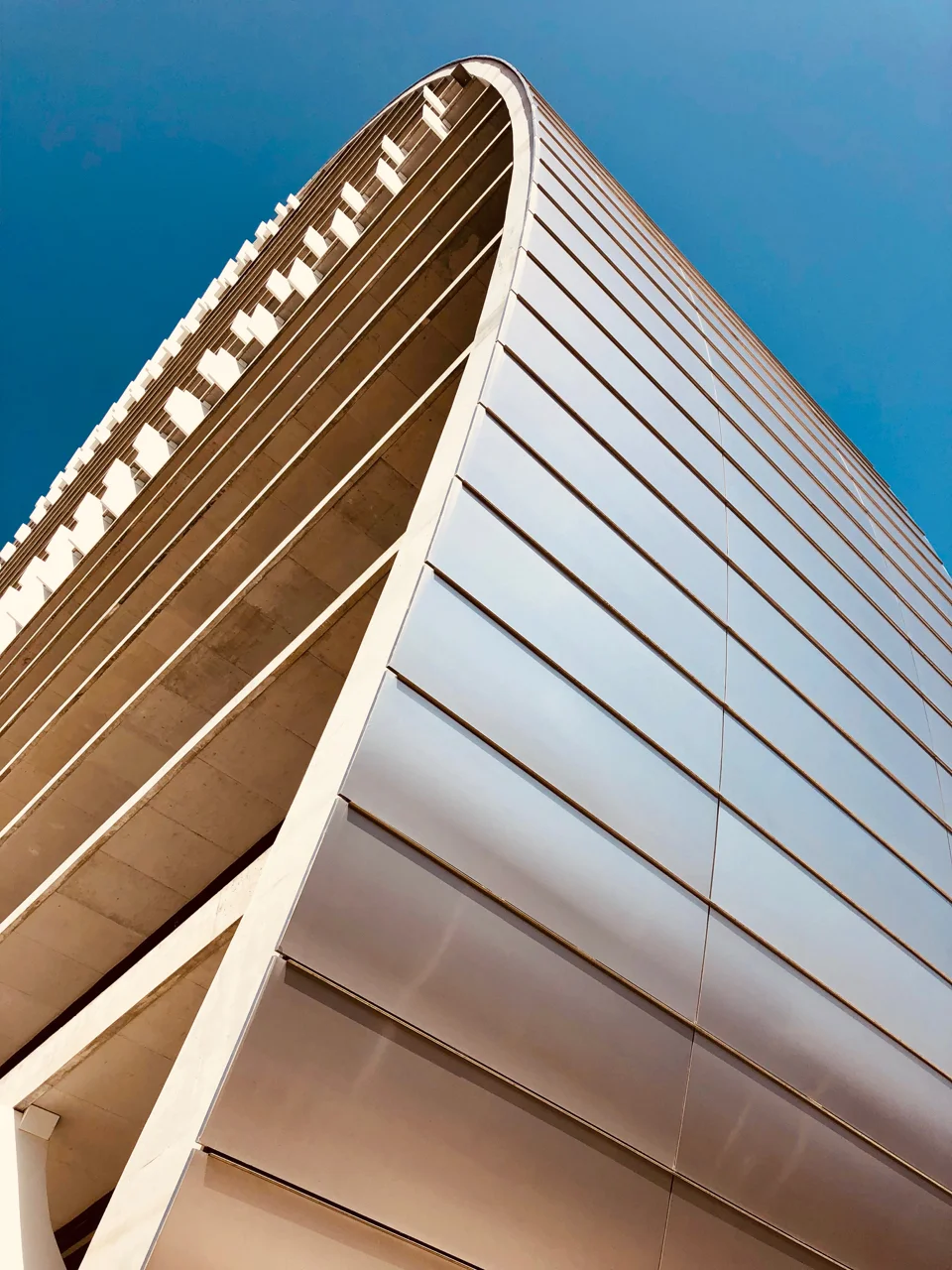 Edificio La vela. Madrid / Arquitectos Herzog &amp; De Meuron