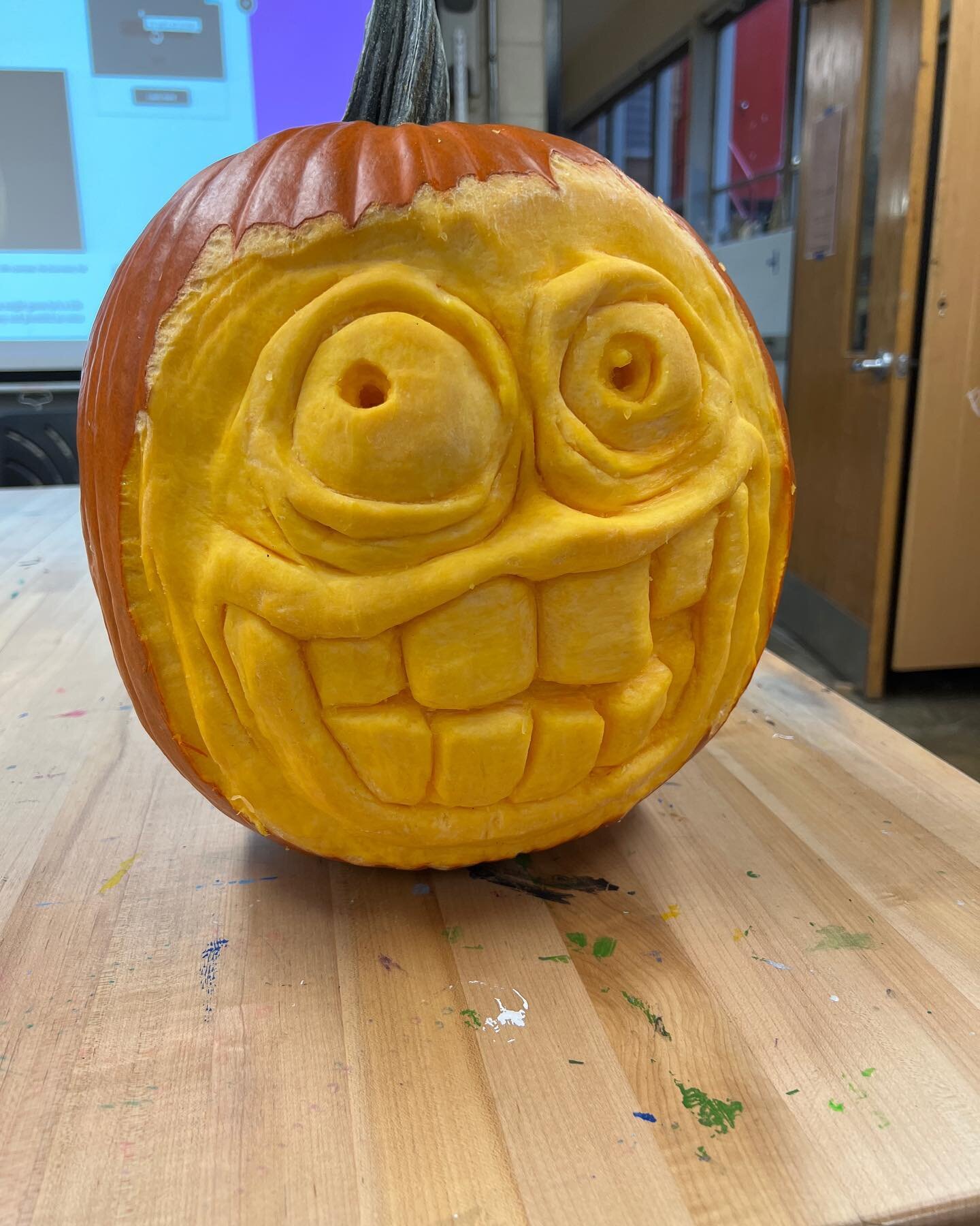 Pumpkin carving for the year is complete. Emma did her first pumpkin sculpting. Until next season.
.
.
.
#halloween #pumpkincarving #pumkinsculpture #pumpkinsculpting @goebberts_