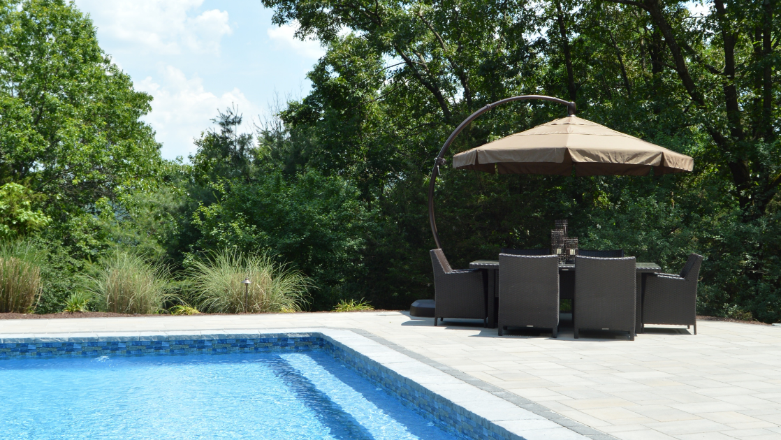 How to Create a Swimming Pool Oasis