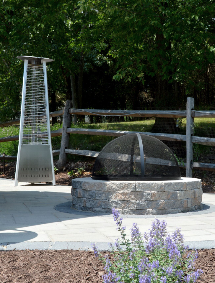 Top outdoor fireplace and fire pit in Monroe and Florida, New York