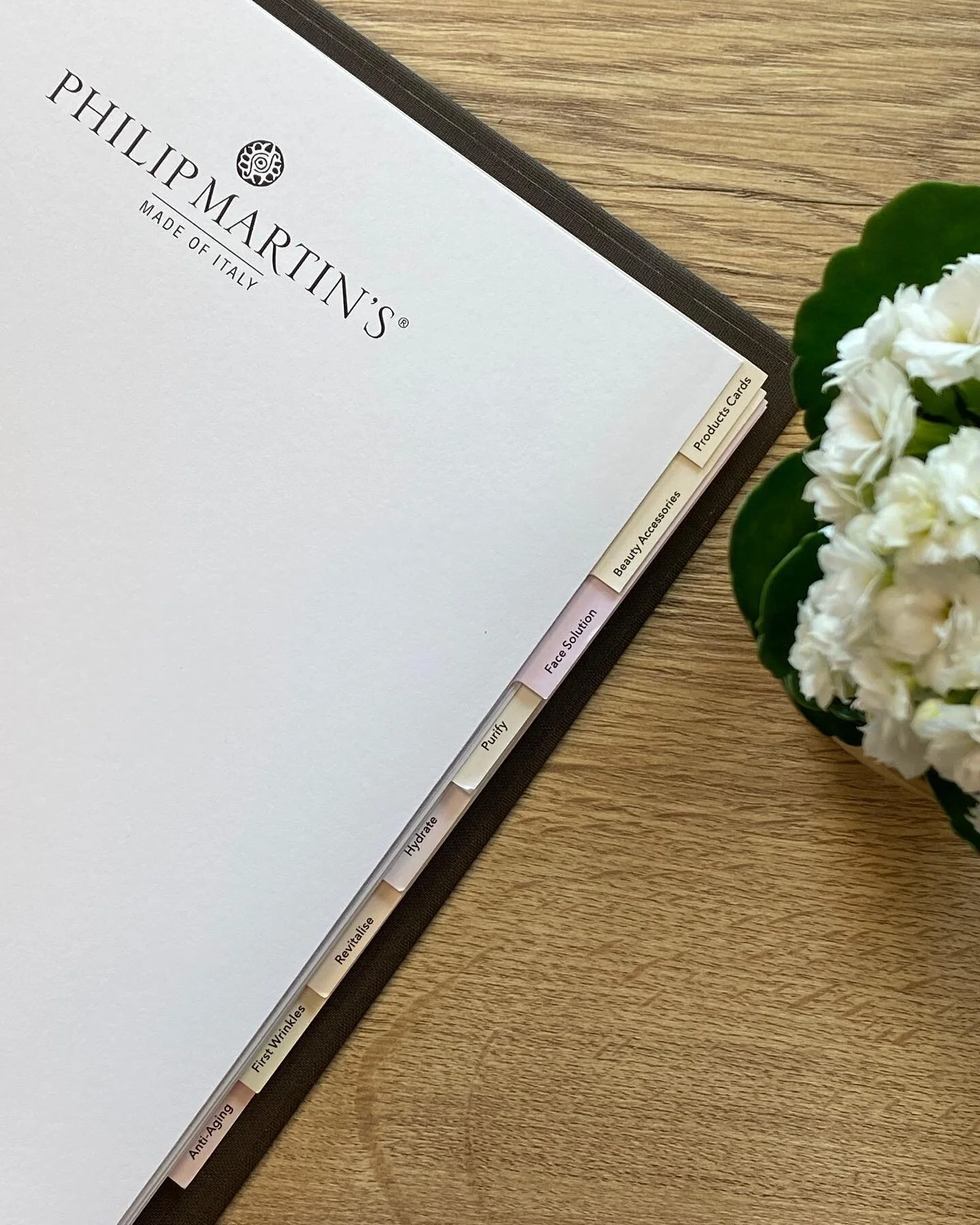 Protocollenboeken ✨ ​​​​​​​​

Graag maken we het voor onze klanten zo effici&euml;nt en aangenaam mogelijk. Met behulp van de protocollenboeken is het heel effici&euml;nt werken in het salon! 

#huidverzorging #huidverbetering #schoonheidssalon #scho
