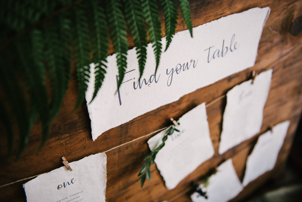 Rustic table plan cards