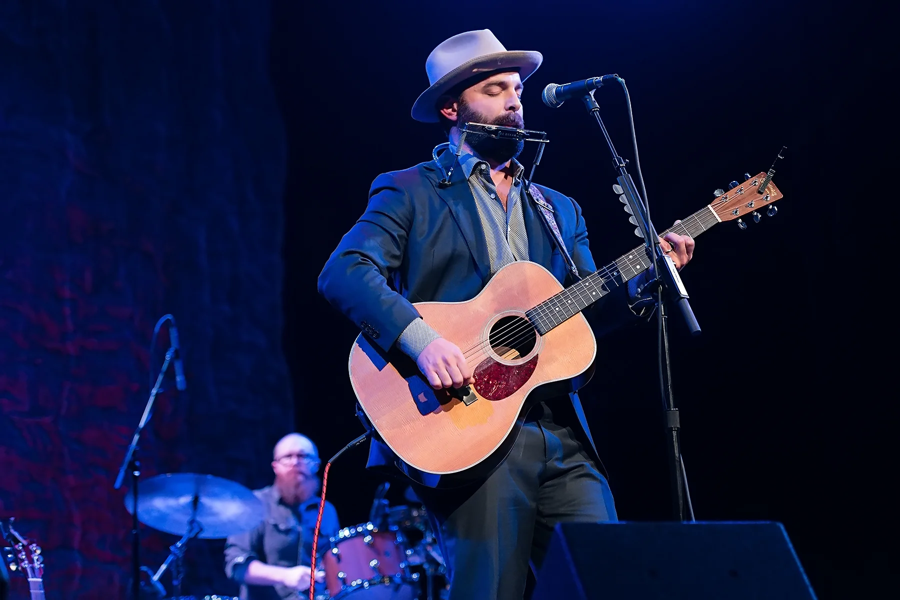 Drew Holcomb and the Neighbors