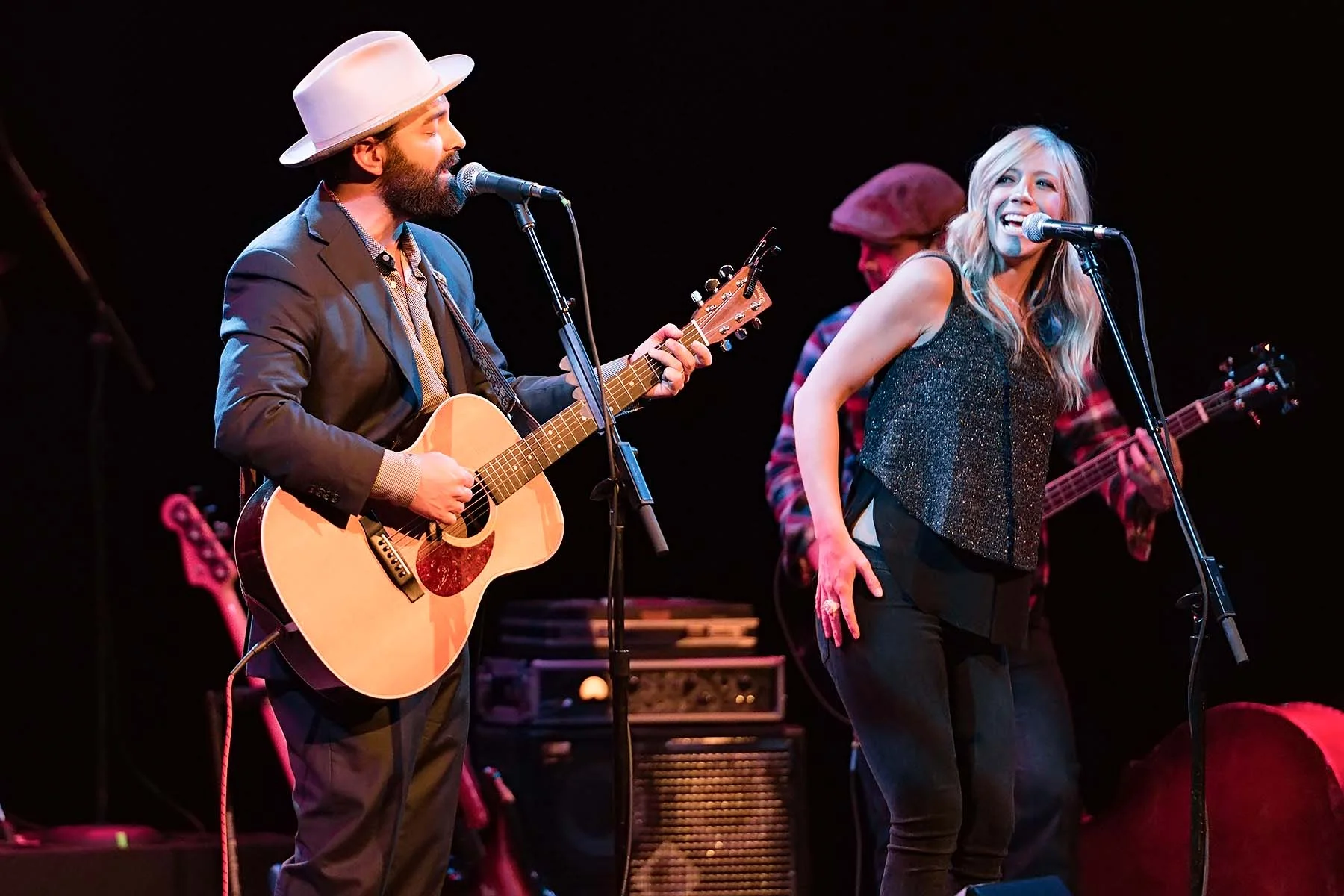 Drew Holcomb and the Neighbors