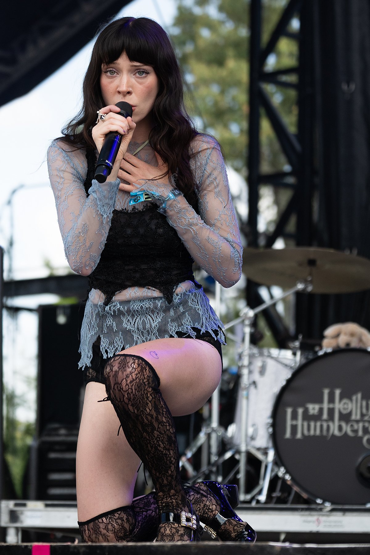 holly3.jpg