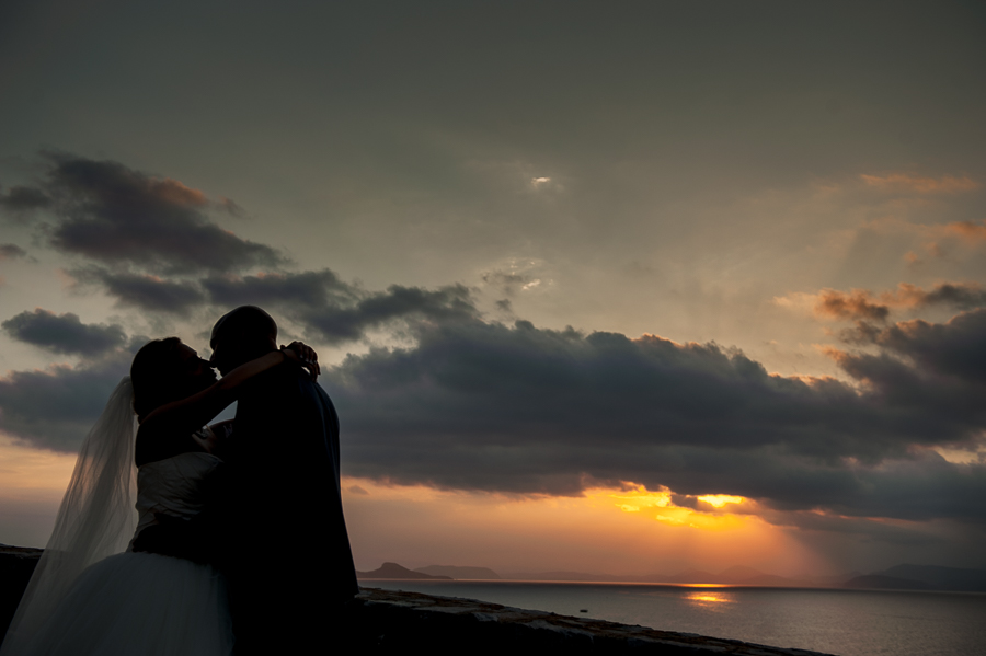 192_Hydra Wedding Bride and groom sunset shot.jpg