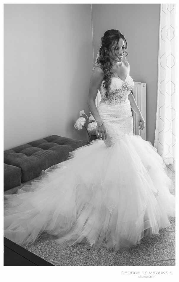 75_Wedding in Chios bride in the wedding dress.jpg