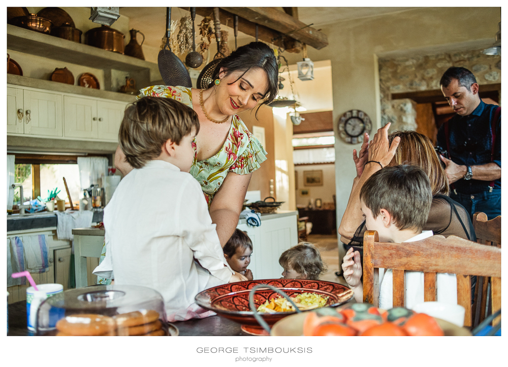 53_Wedding in Mystras preparations.jpg