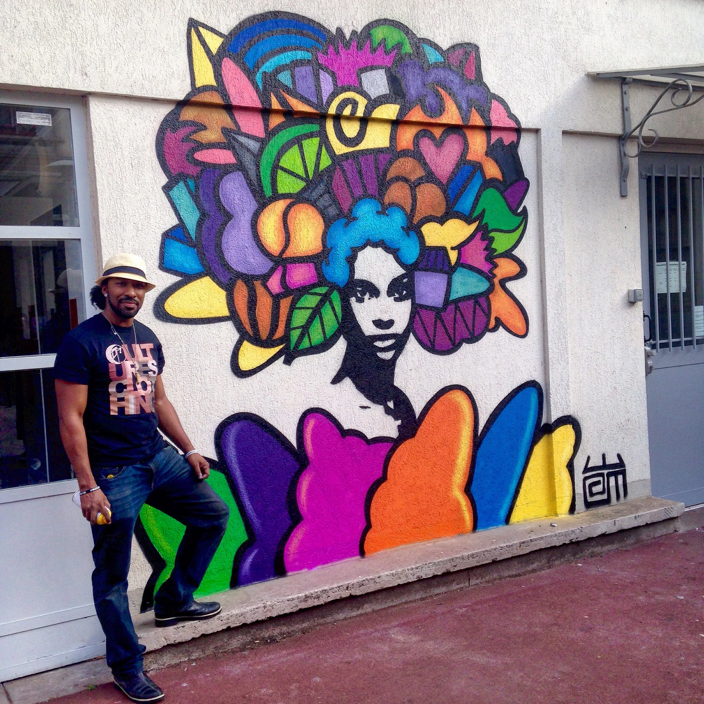 Video - "Afro Power" Mural by Alloyius McIlwaine (Vitry-sur-Seine, France)