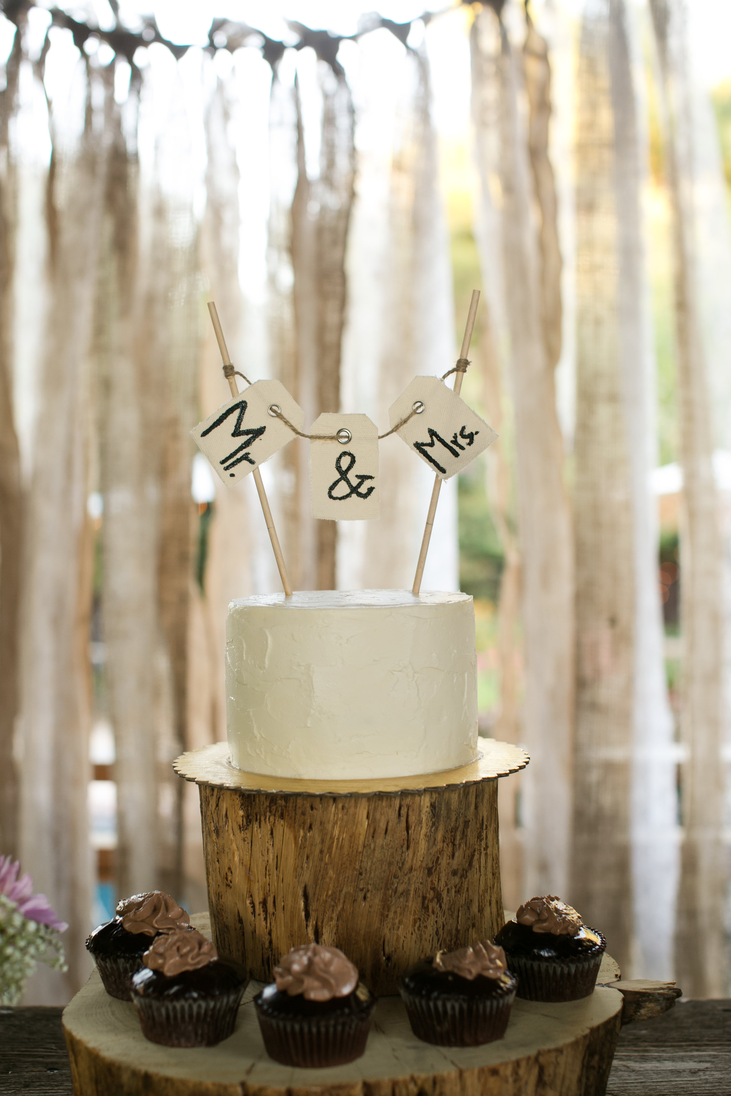 Velours Designs | Redding California | Wedding Florist