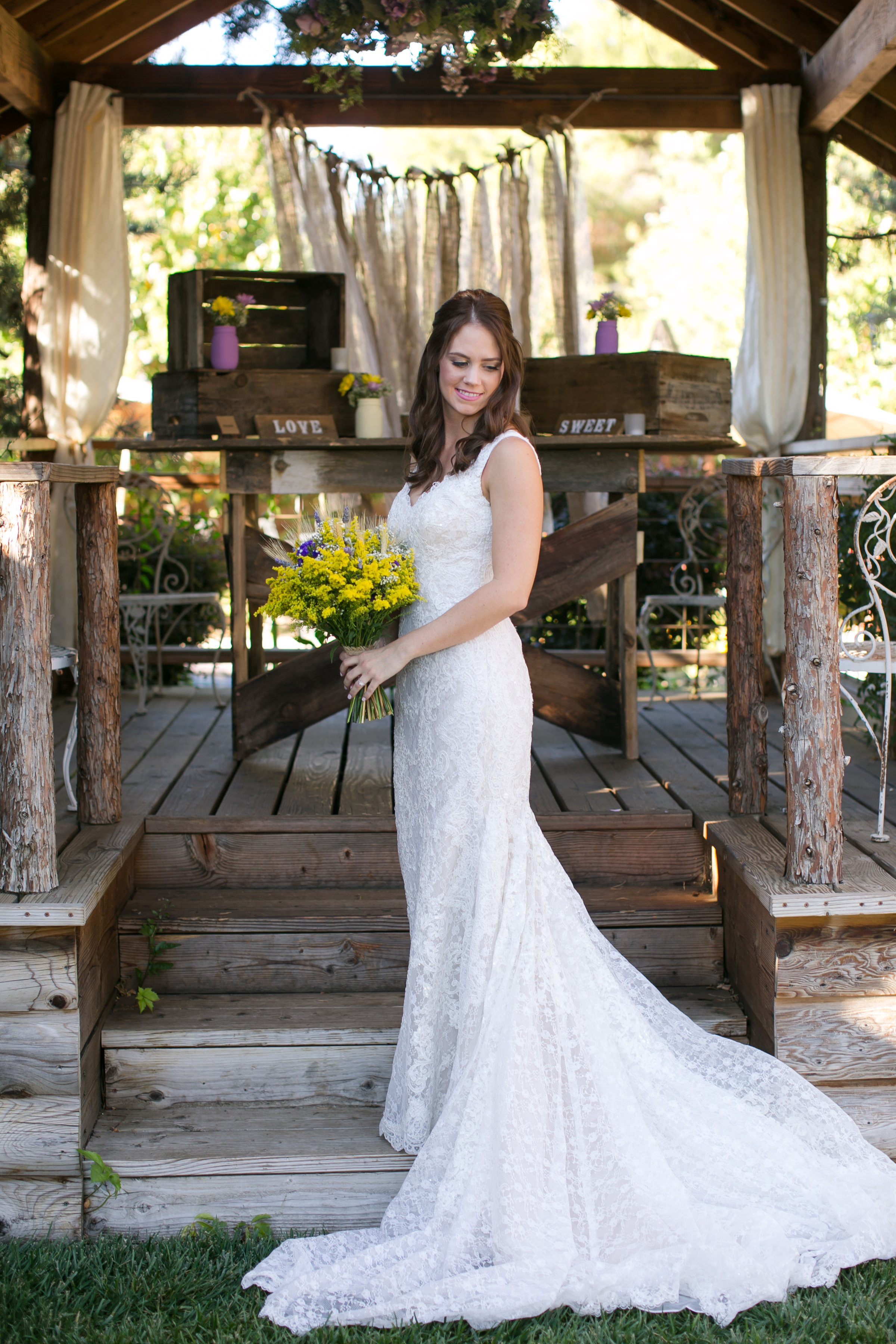Velours Designs | Redding California | Wedding Florist