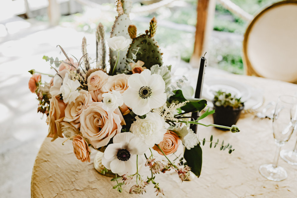 Bohemian Summer Wedding | Velours Designs | Marianna Chambard Photography