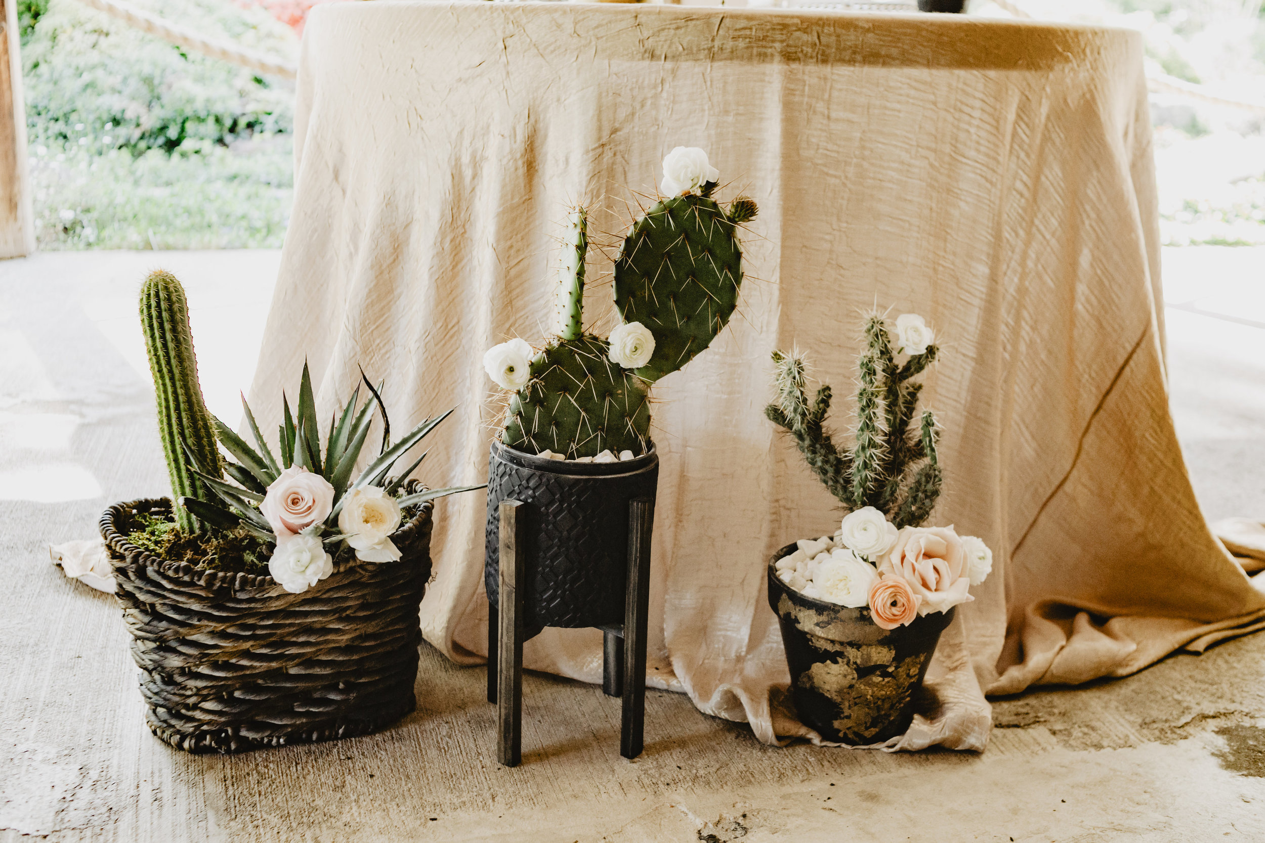 Bohemian Summer Wedding | Velours Designs | Marianna Chambard Photography